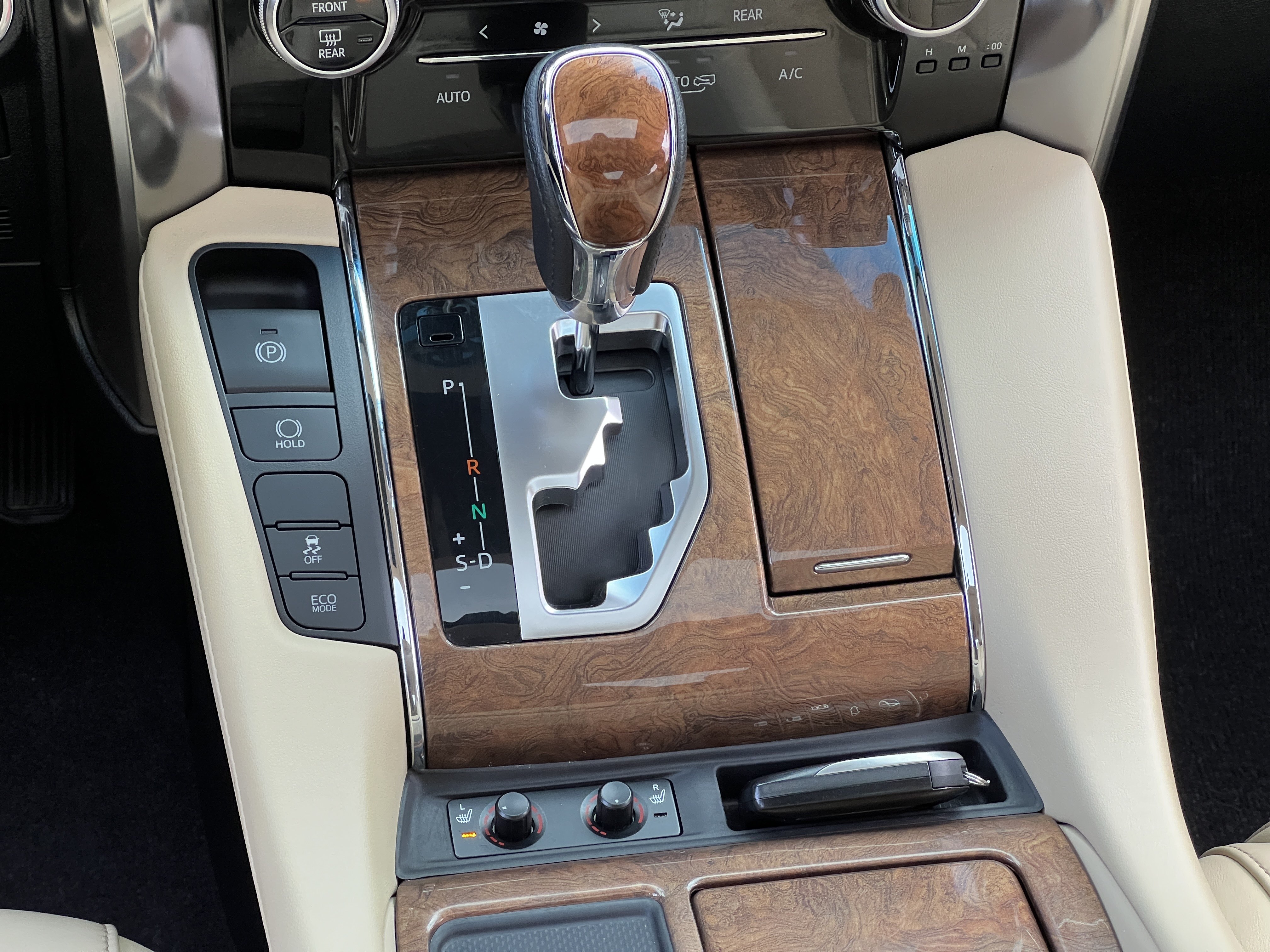 Toyota Alphard 2017 car image #22