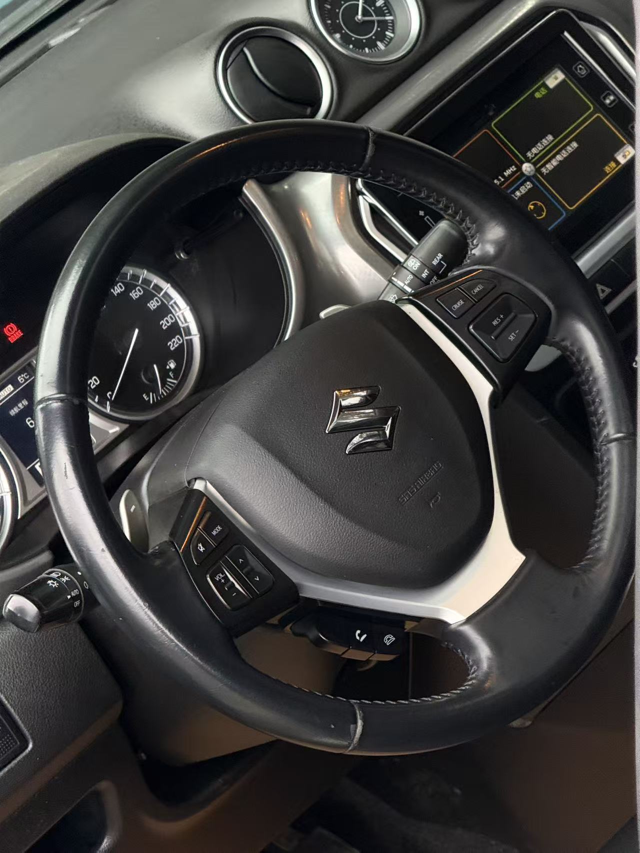 Suzuki Vitara 2016 image de voiture #22