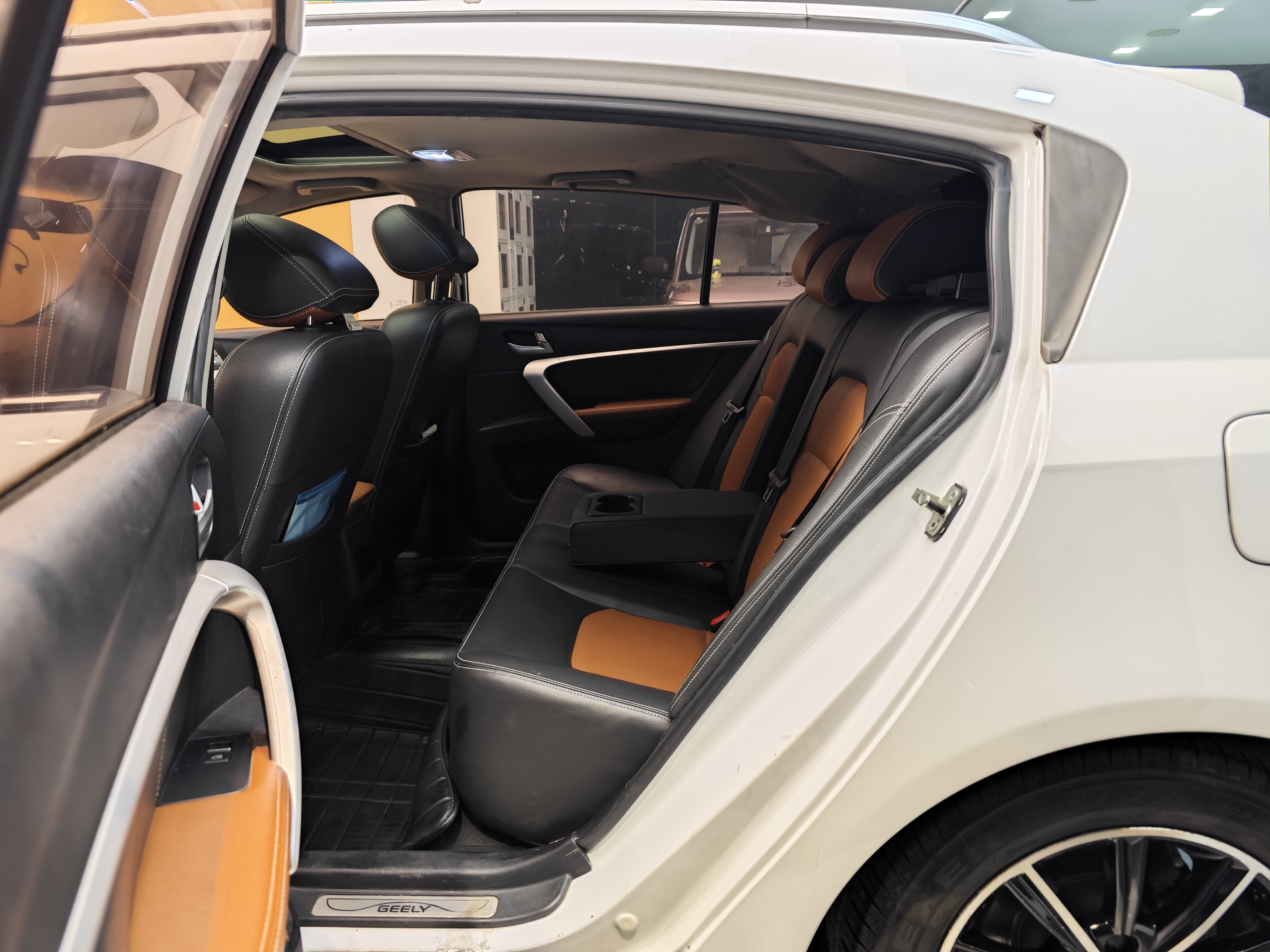 GEELY Emgrand 2016 #22 GEELY Emgrand 2016 car image #22