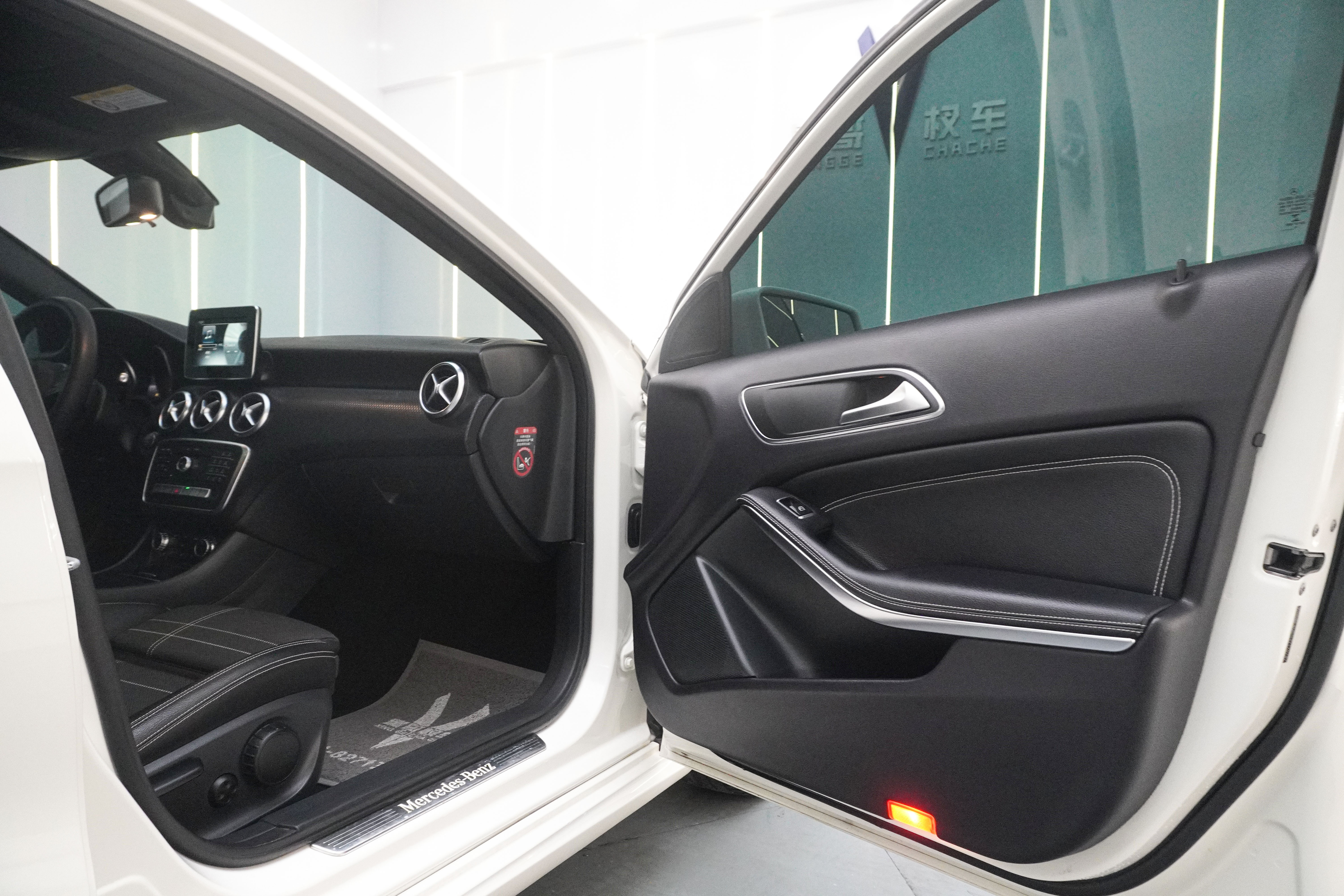 Mercedes-Benz A Class (Imported) 2017 #22 Mercedes-Benz A Class (Imported) 2017 car image #22