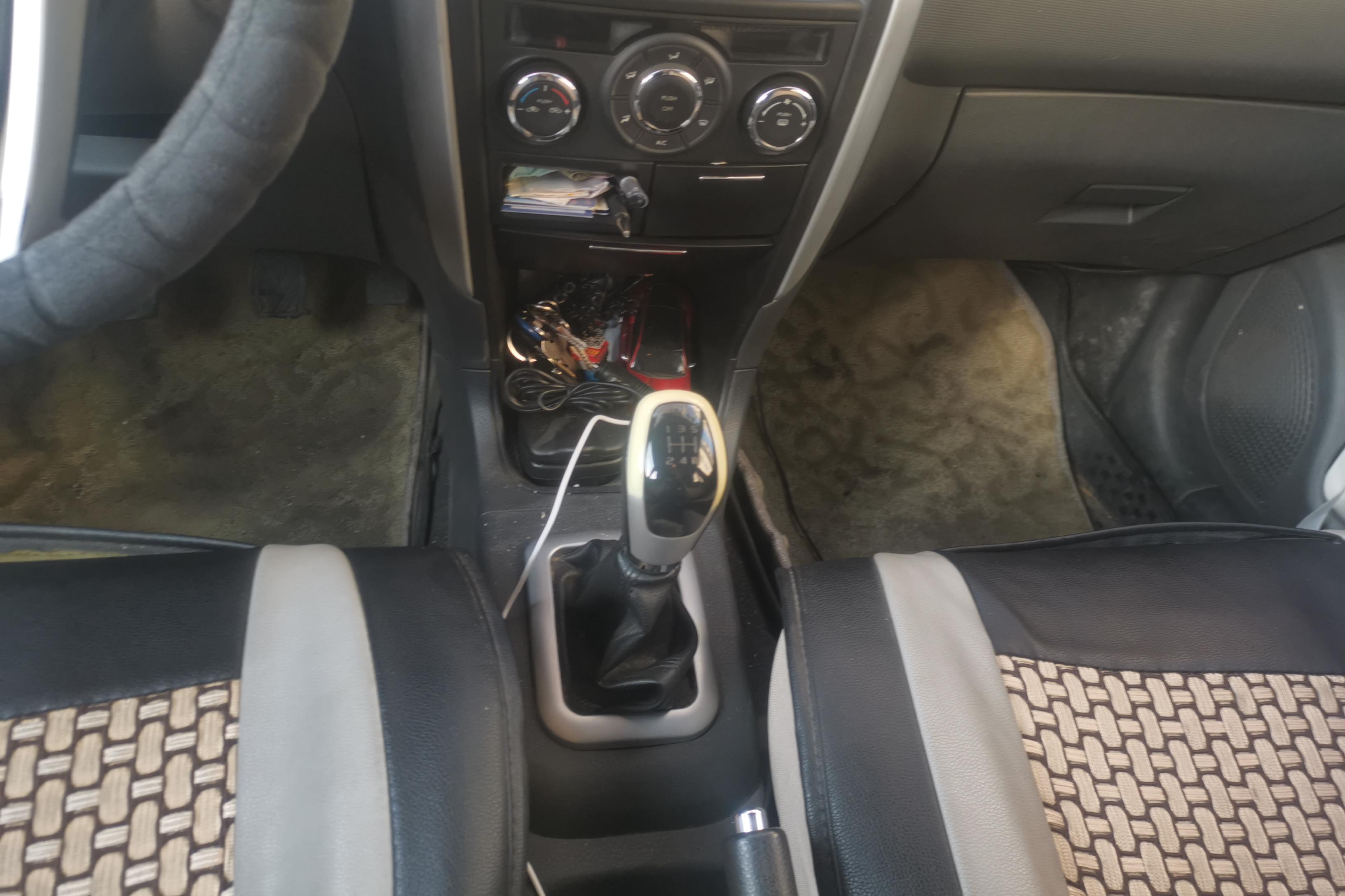 Suzuki Liana A6 2015 immagine di auto #22