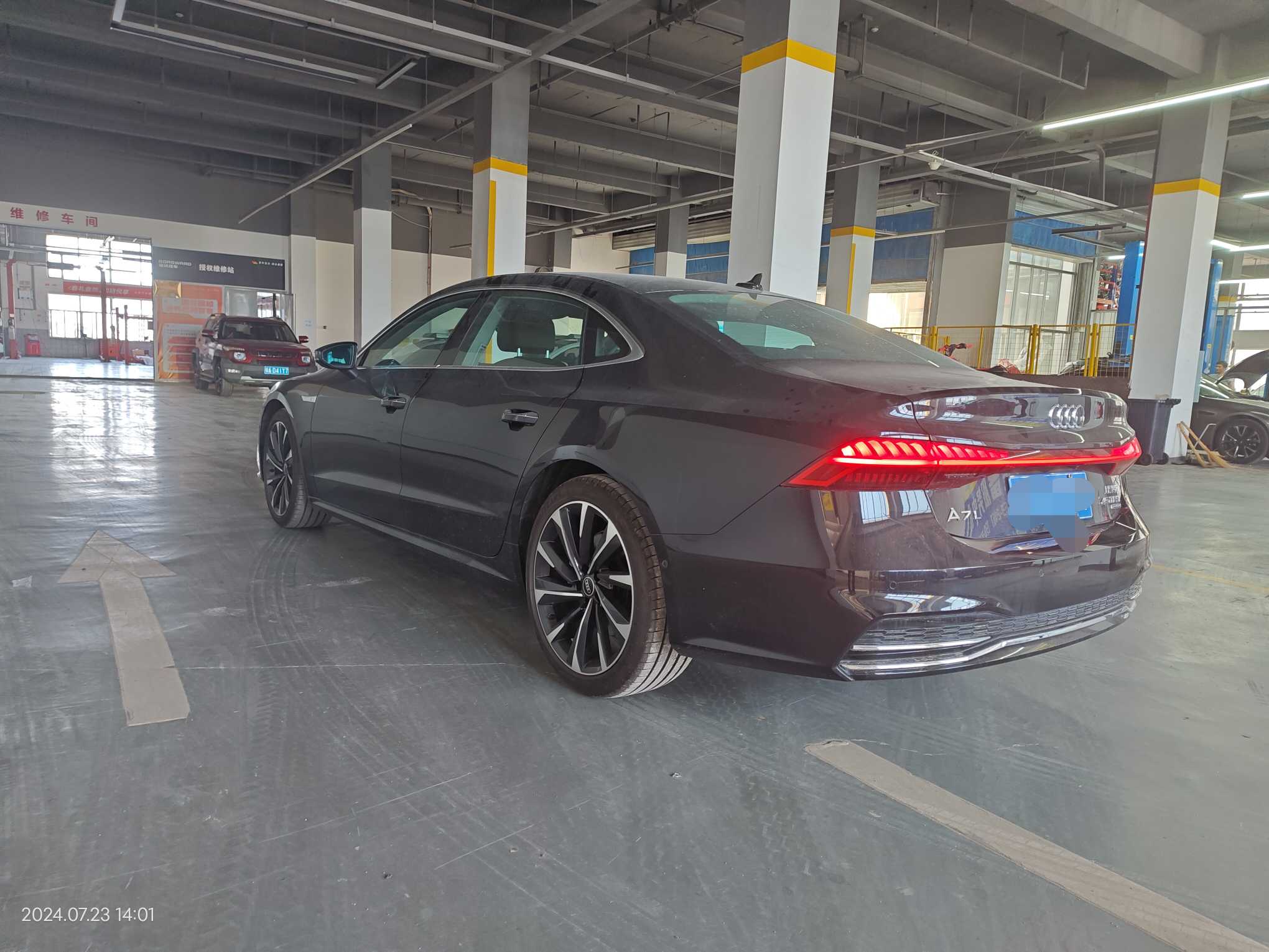 Audi A7L 2022 car image #22
