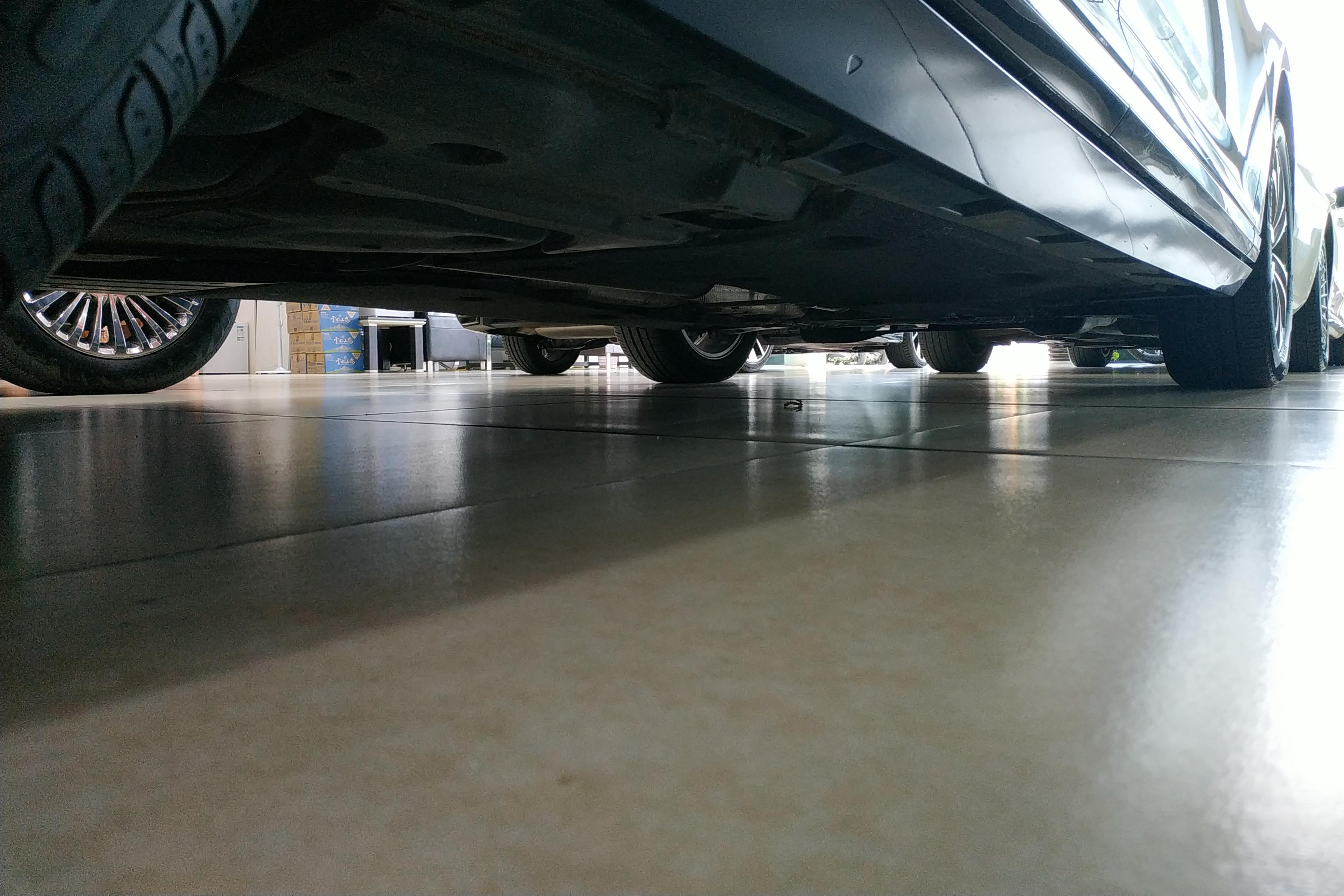 Volkswagen Passat Variant 2023 immagine di auto #22