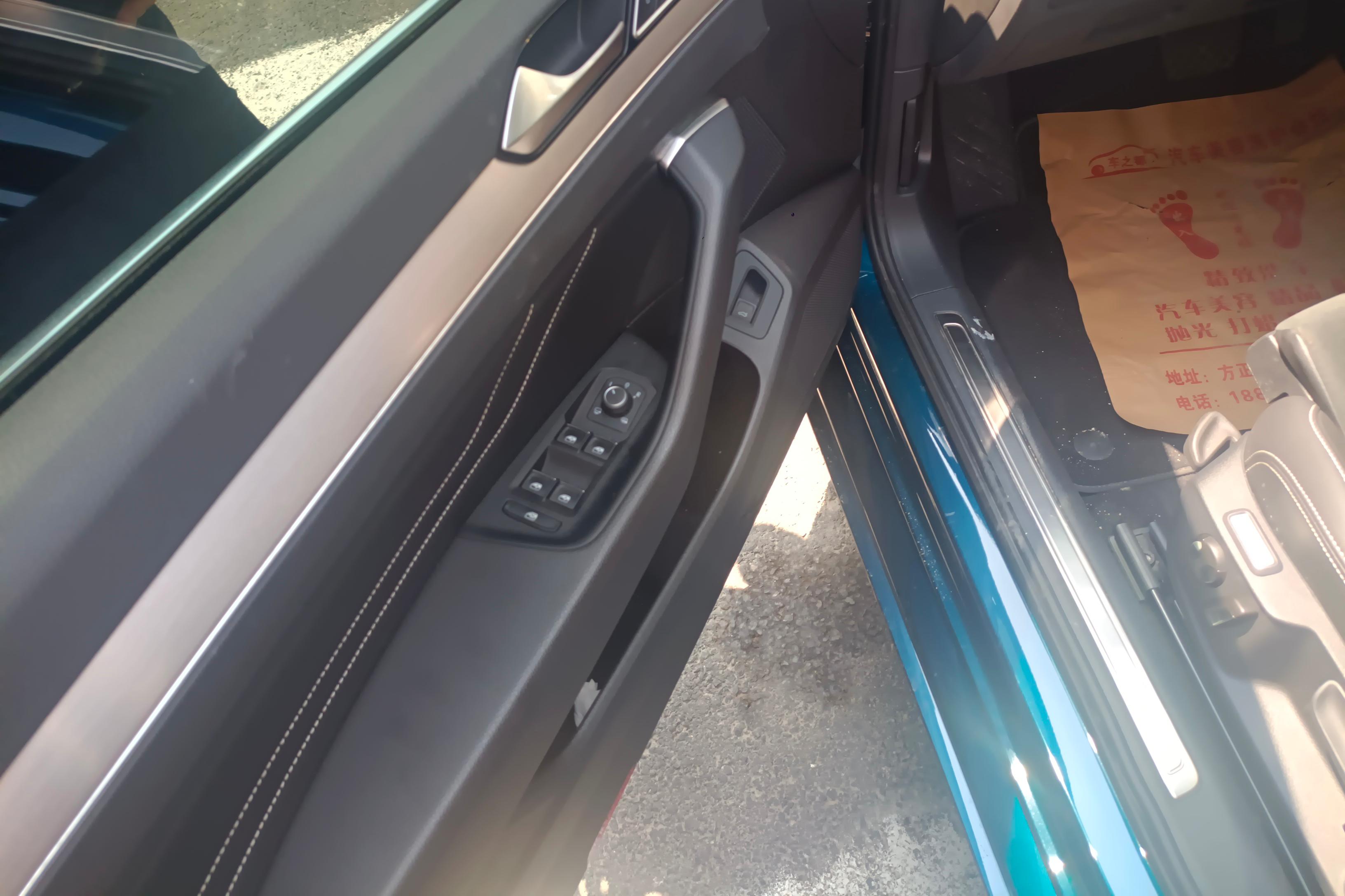 Volkswagen Passat Variant 2021 immagine di auto #22