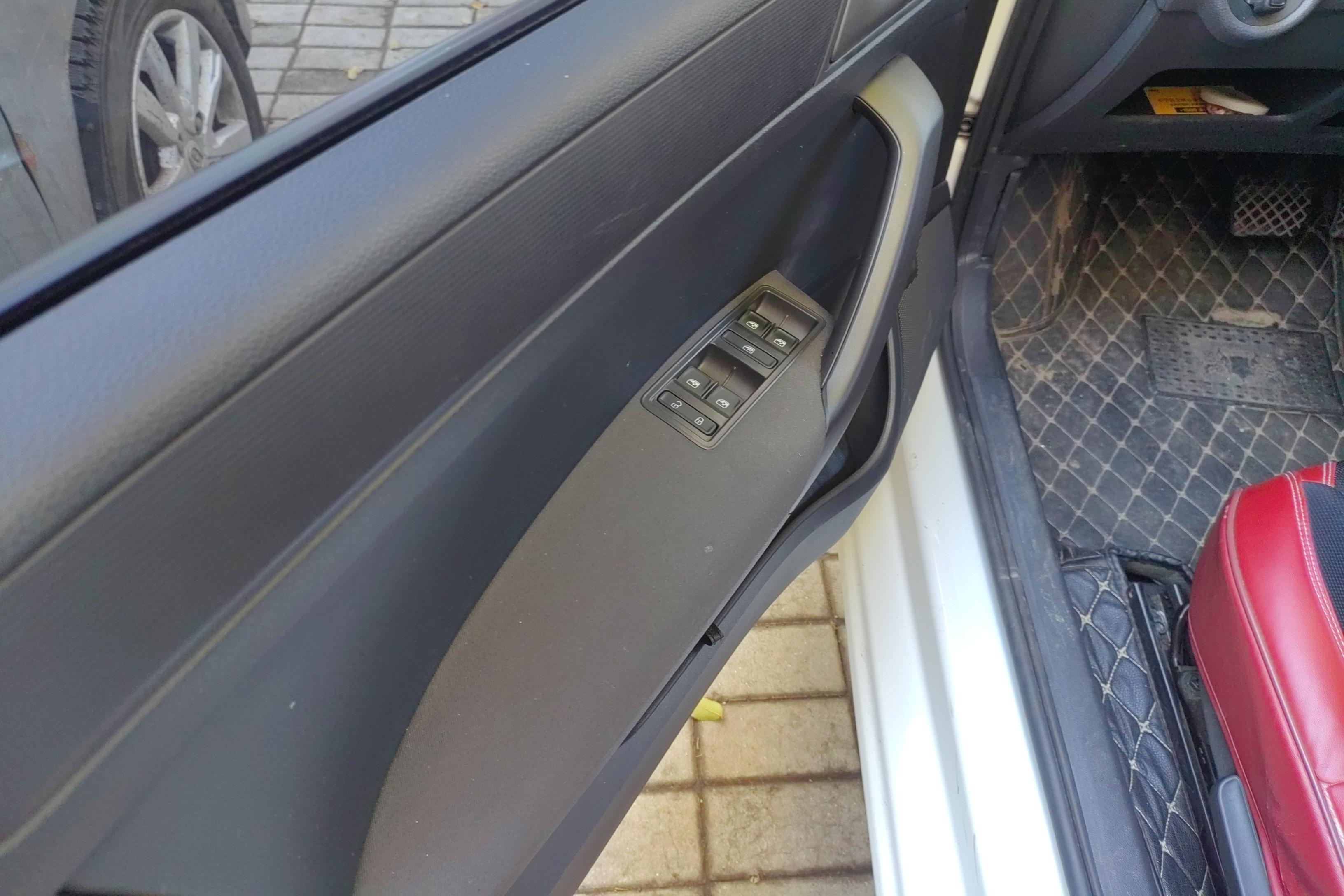 Skoda Rapid Spaceback 2021 car image #22