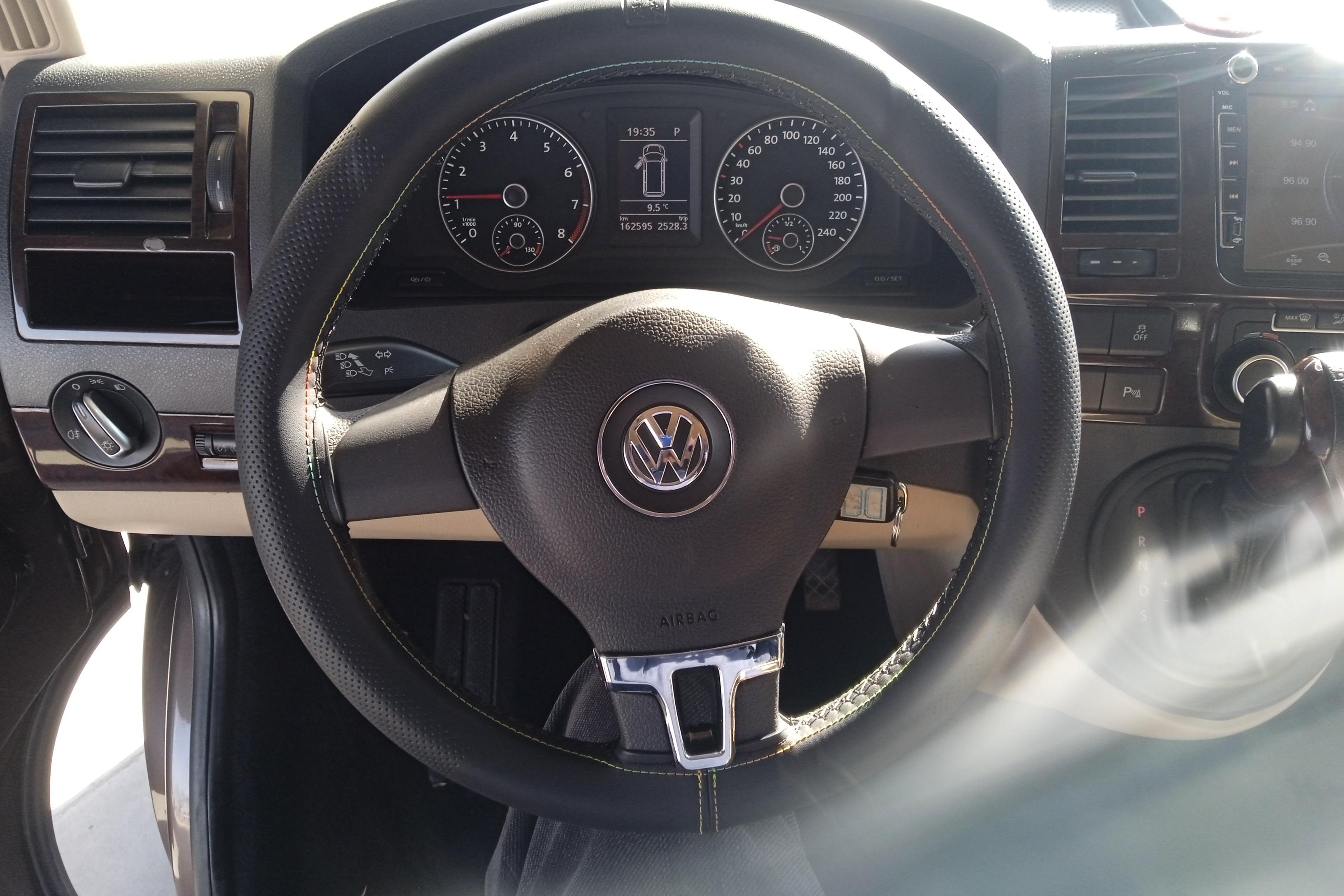 Volkswagen Caravelle 2015 immagine di auto #22