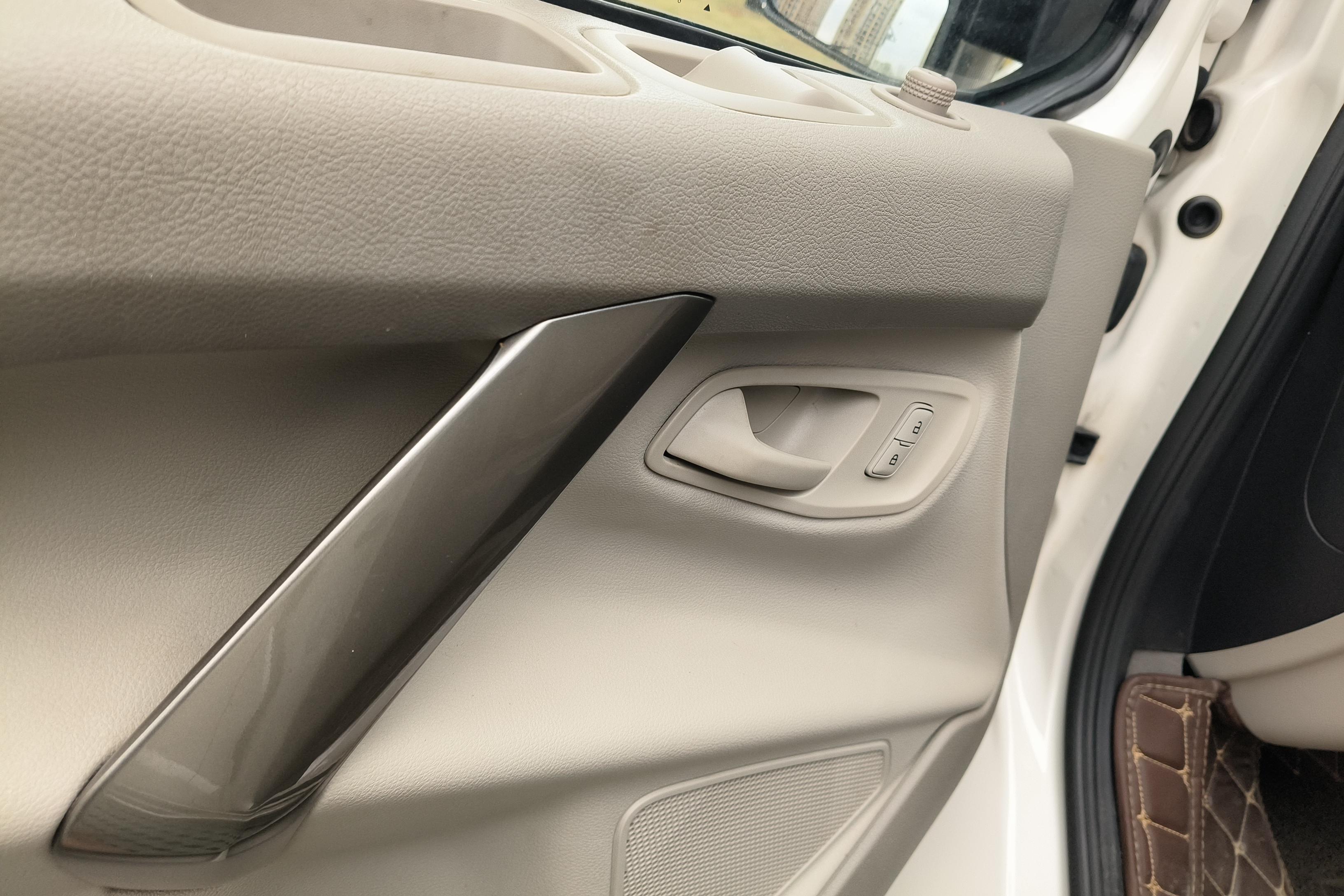 Ford Tourneo 2018 immagine di auto #22