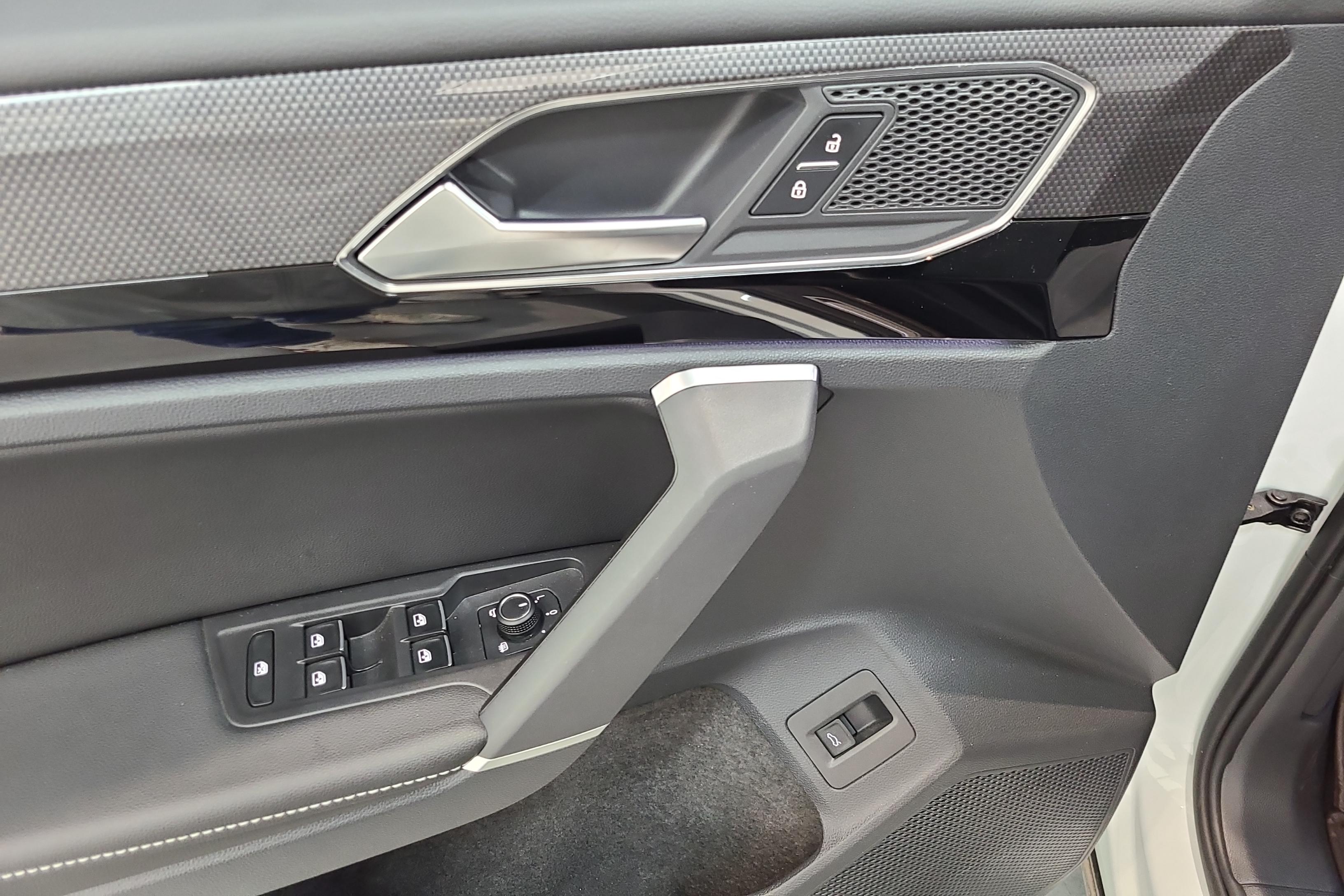 Volkswagen Tayron X 2022 car image #22