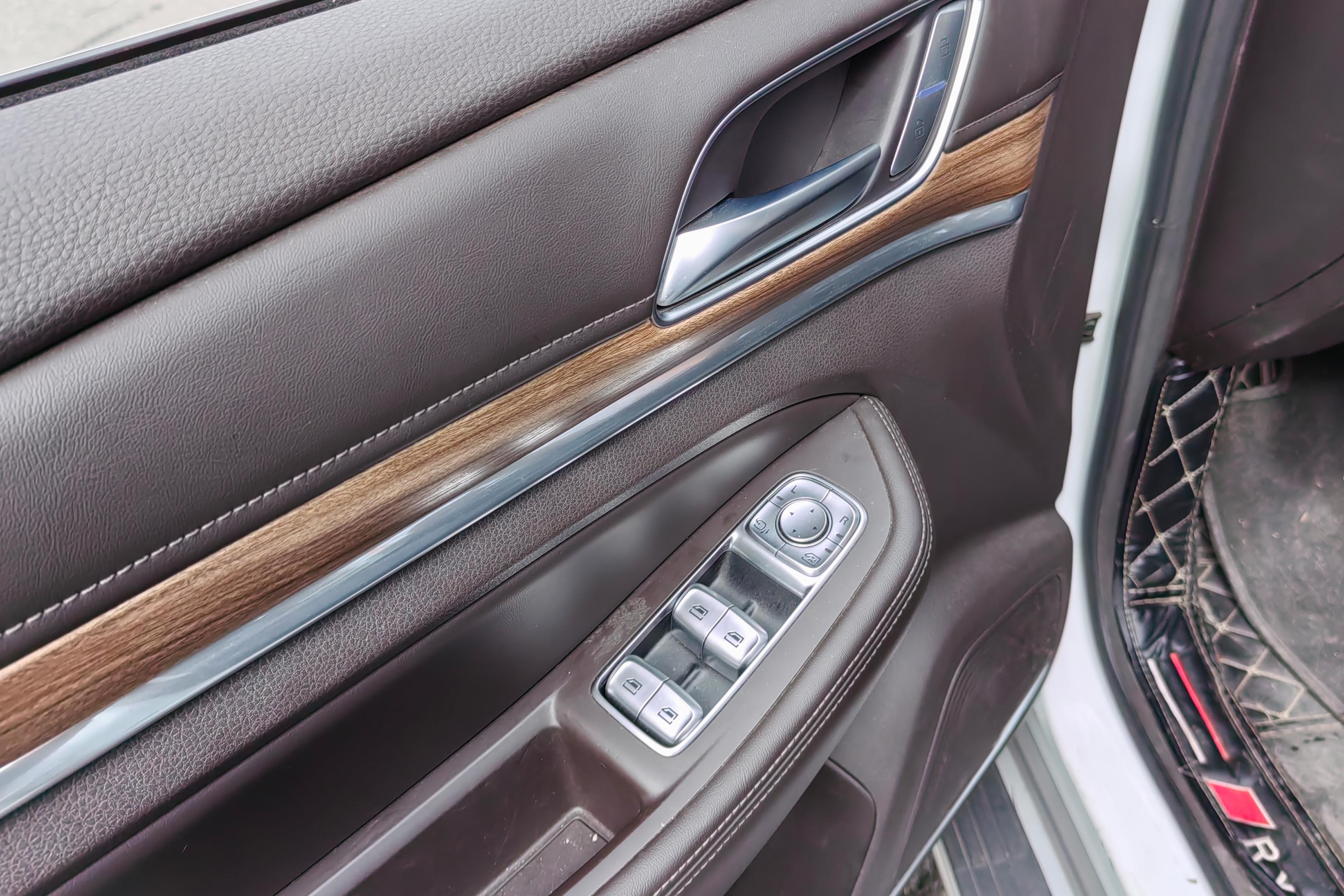 Roewe RX8 2018 изображение автомобиля #22