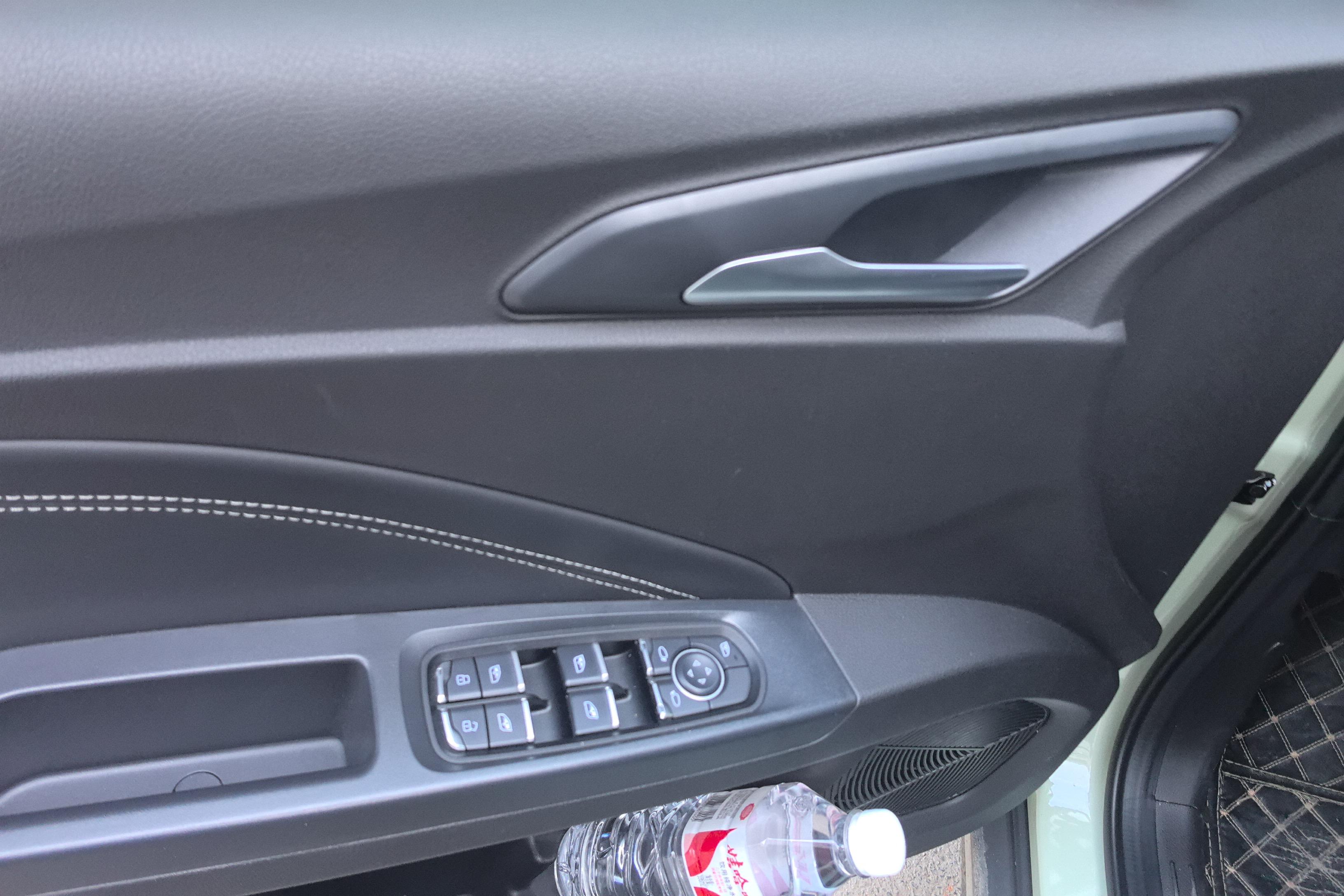 Neta L 2022 imagen de coche #22