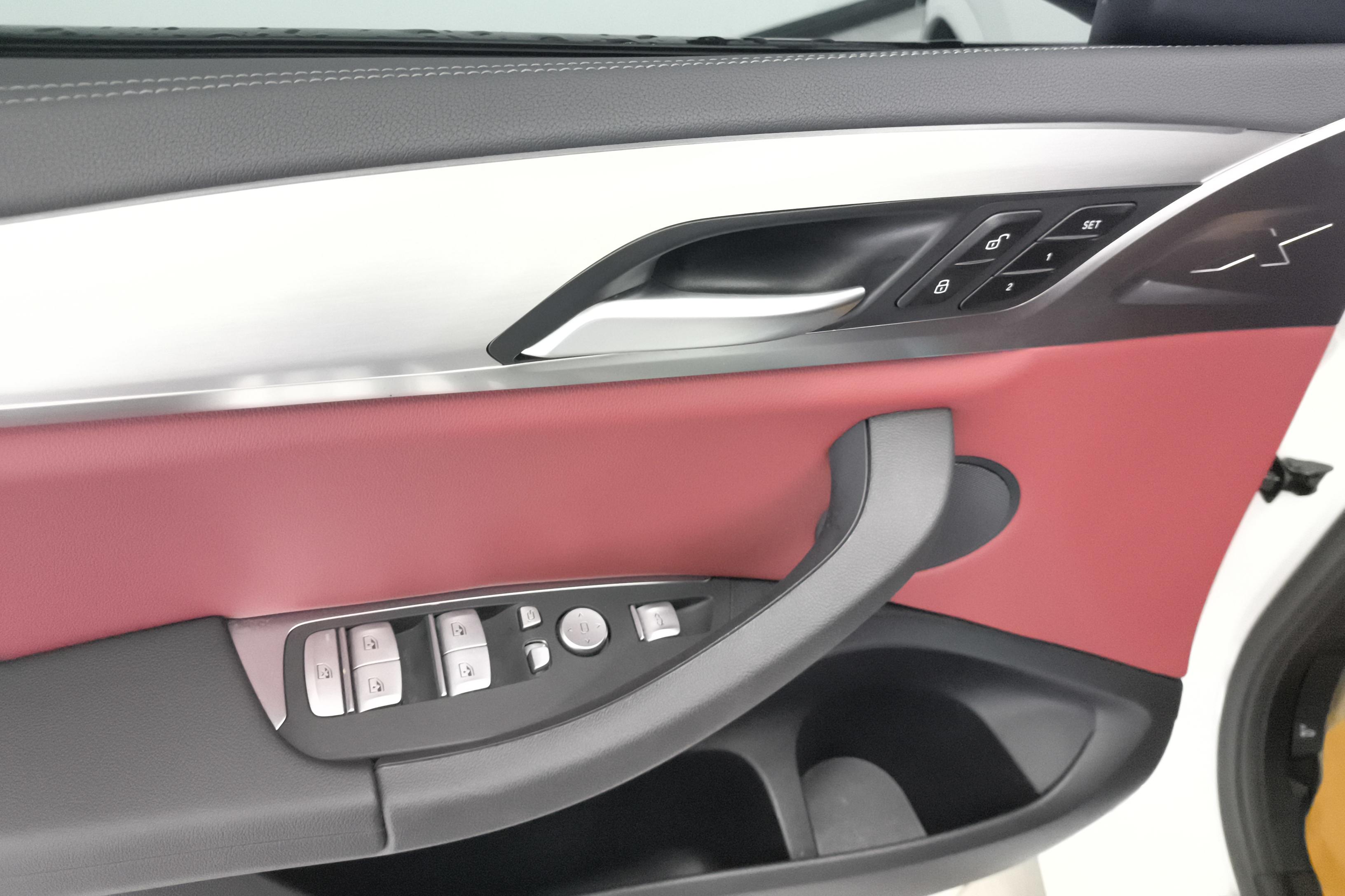 BMW X4 M40i 2024 #22 BMW X4 M40i 2024 car image #22