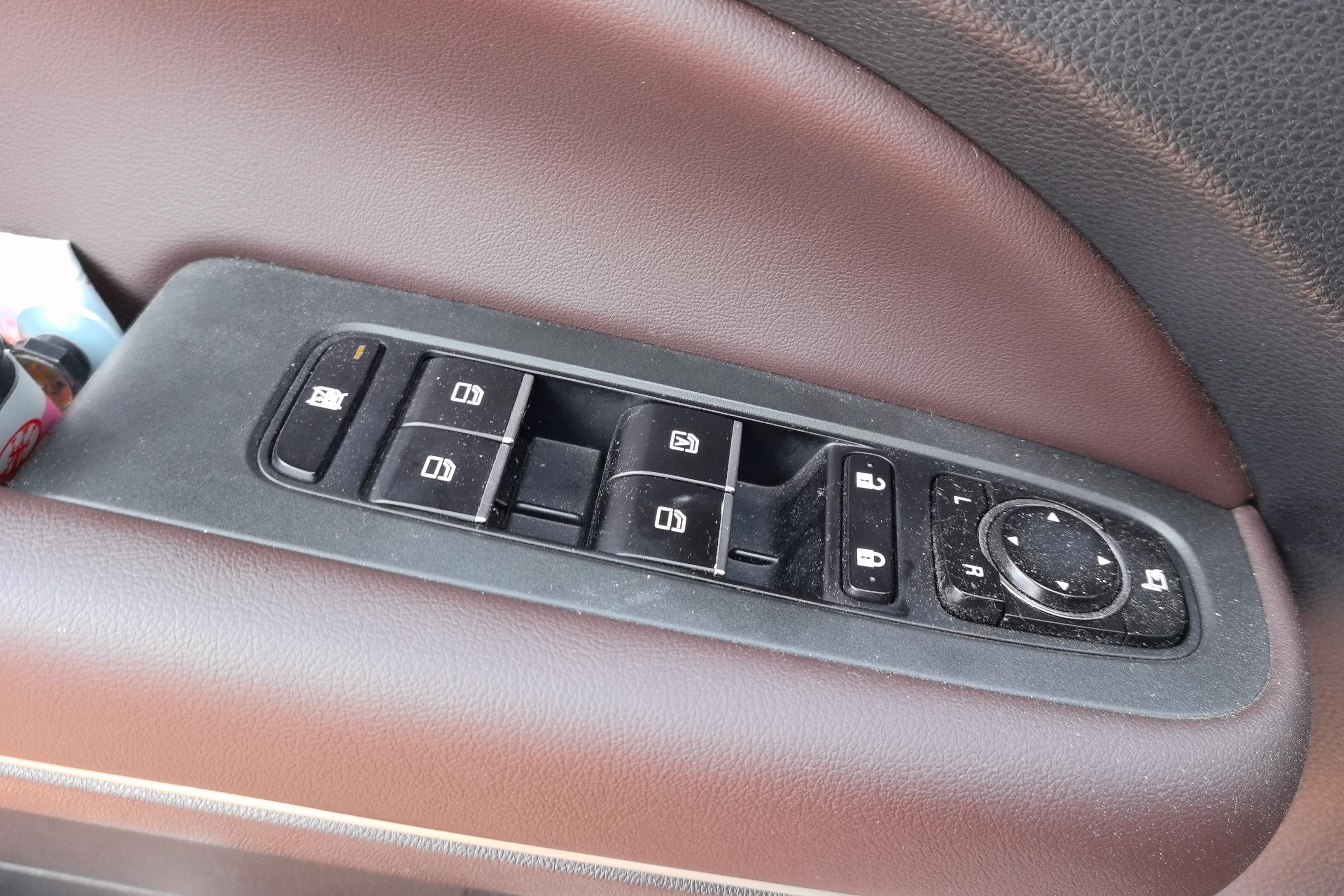 GAC Trumpchi M6 2019 car image #22