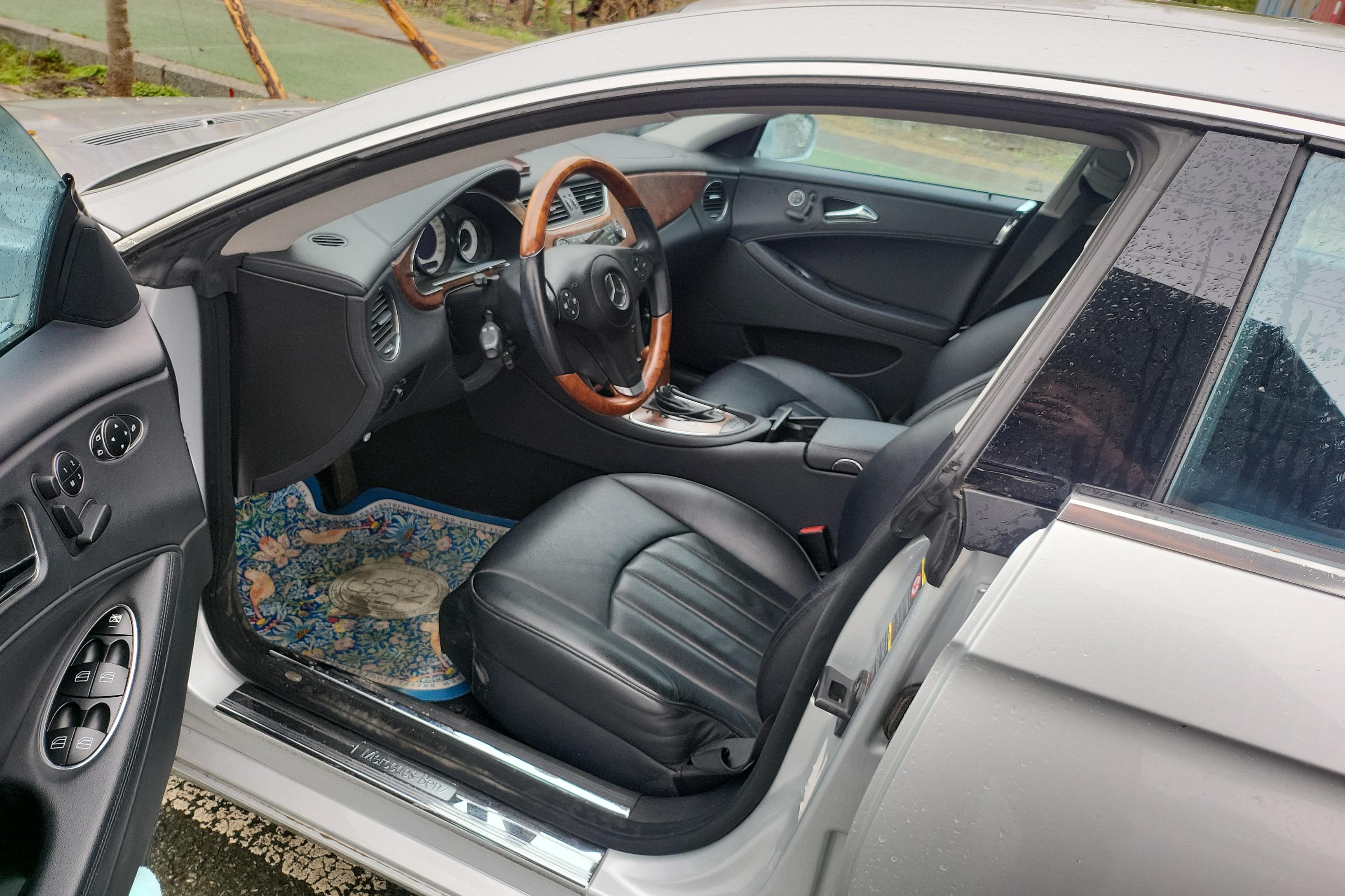 Mercedes-Benz CLS AMG 2010 #22 Mercedes-Benz CLS AMG 2010 car image #22