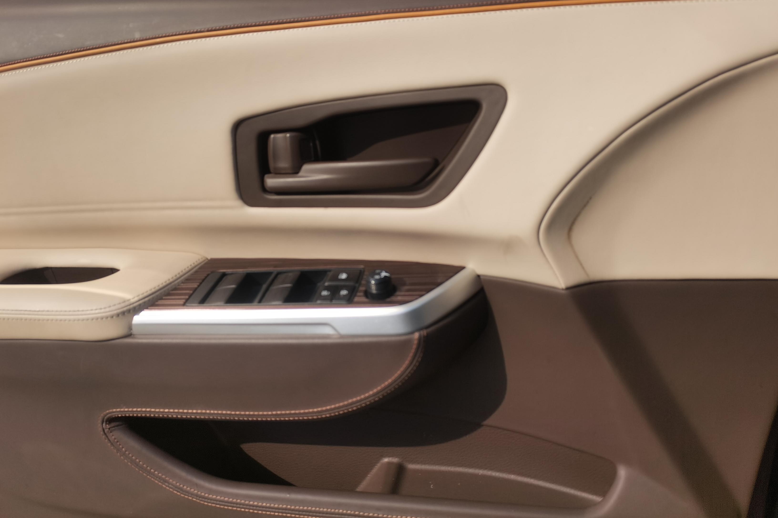 Toyota Granvia 2023 #22 Toyota Granvia 2023 immagine di auto #22