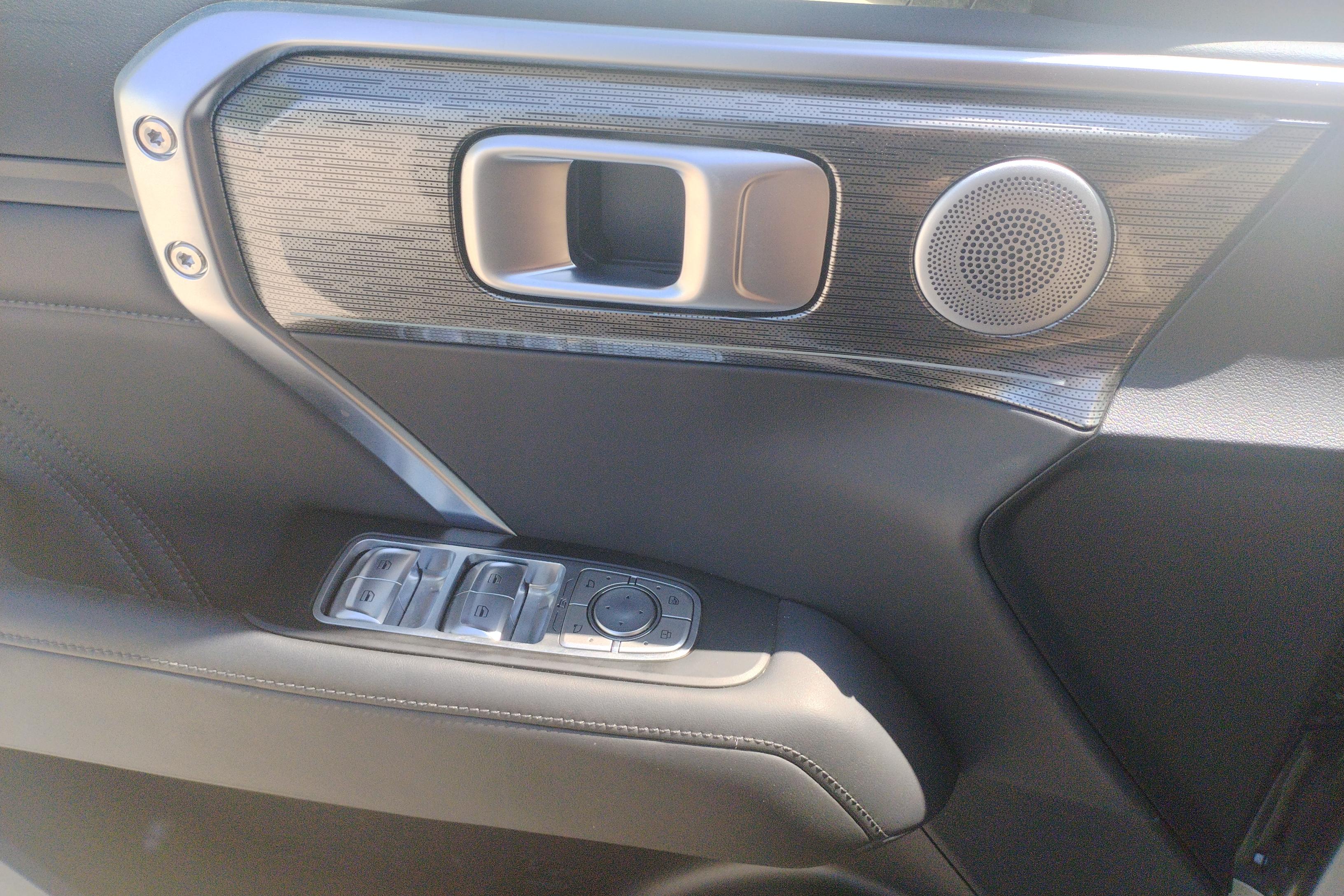 Tank 400 2023 car image #22