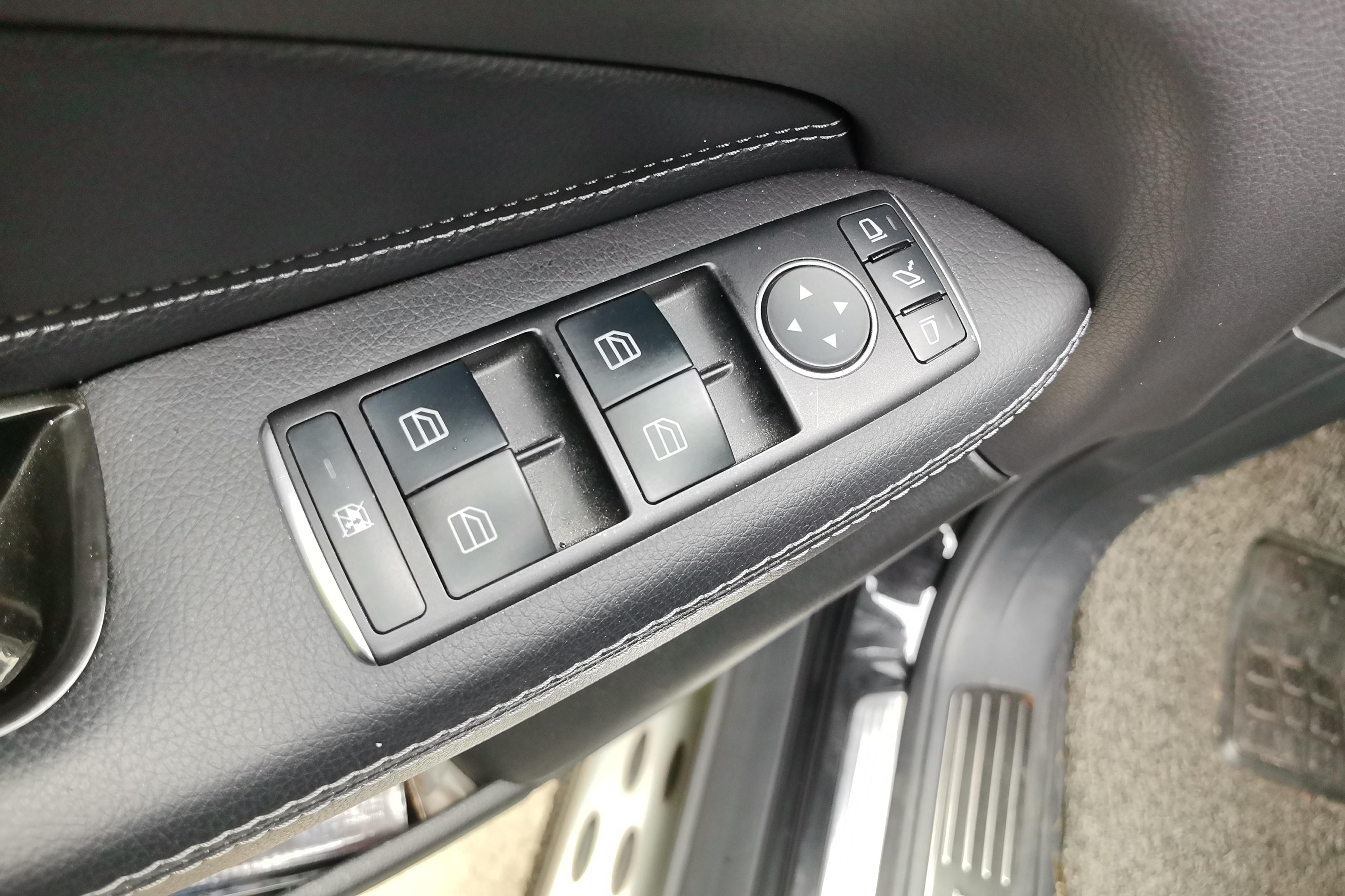 Mercedes-Benz GLS AMG 2016 car image #22