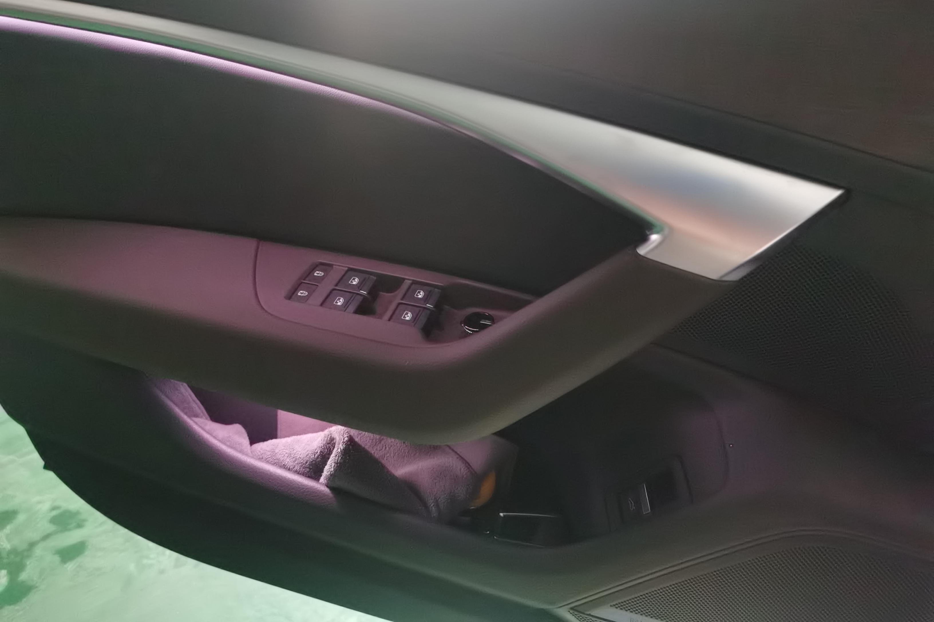 Audi A7L 2023 #22 Audi A7L 2023 صورة سيارة #22