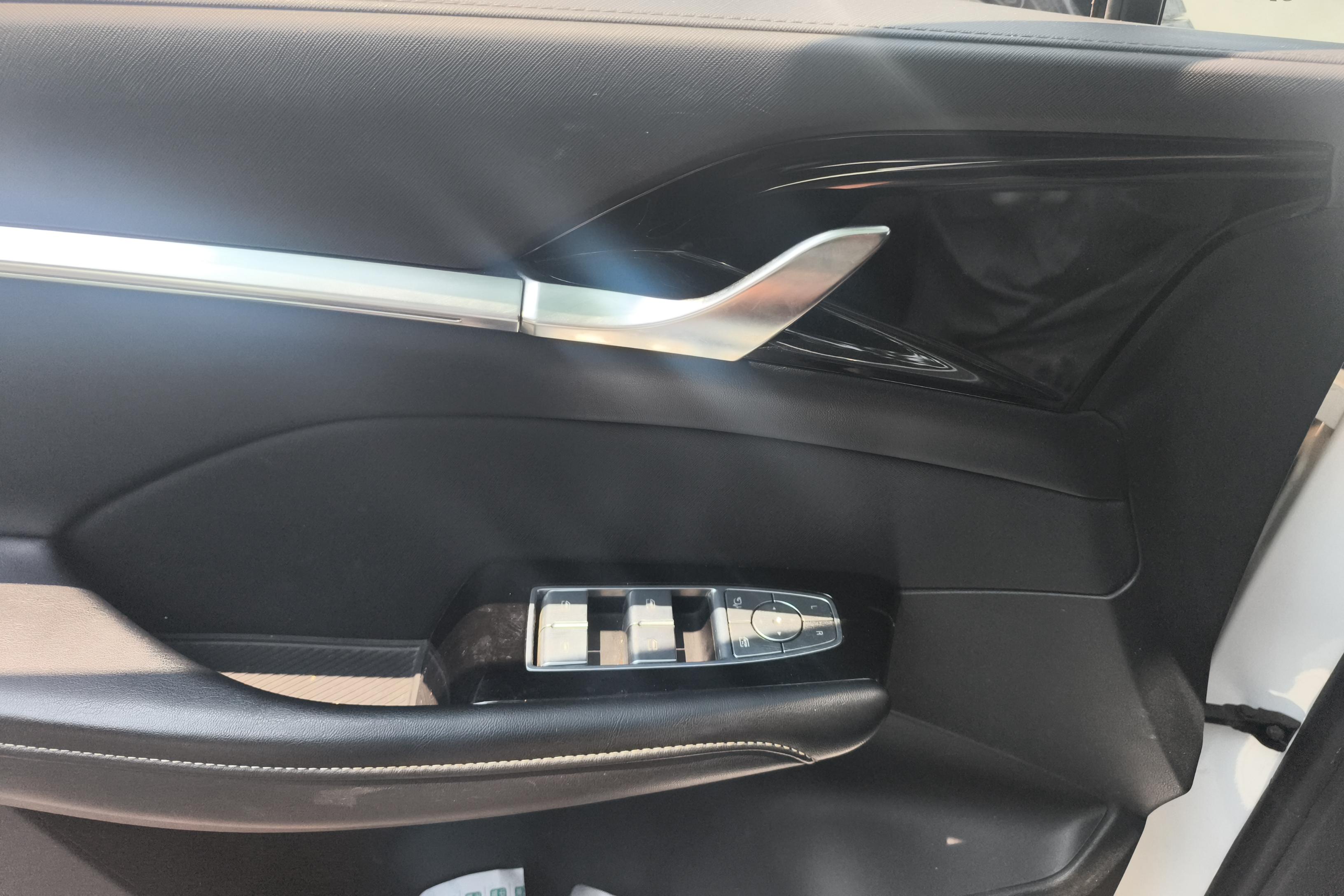 Roewe RX5 MAX 2022 изображение автомобиля #22