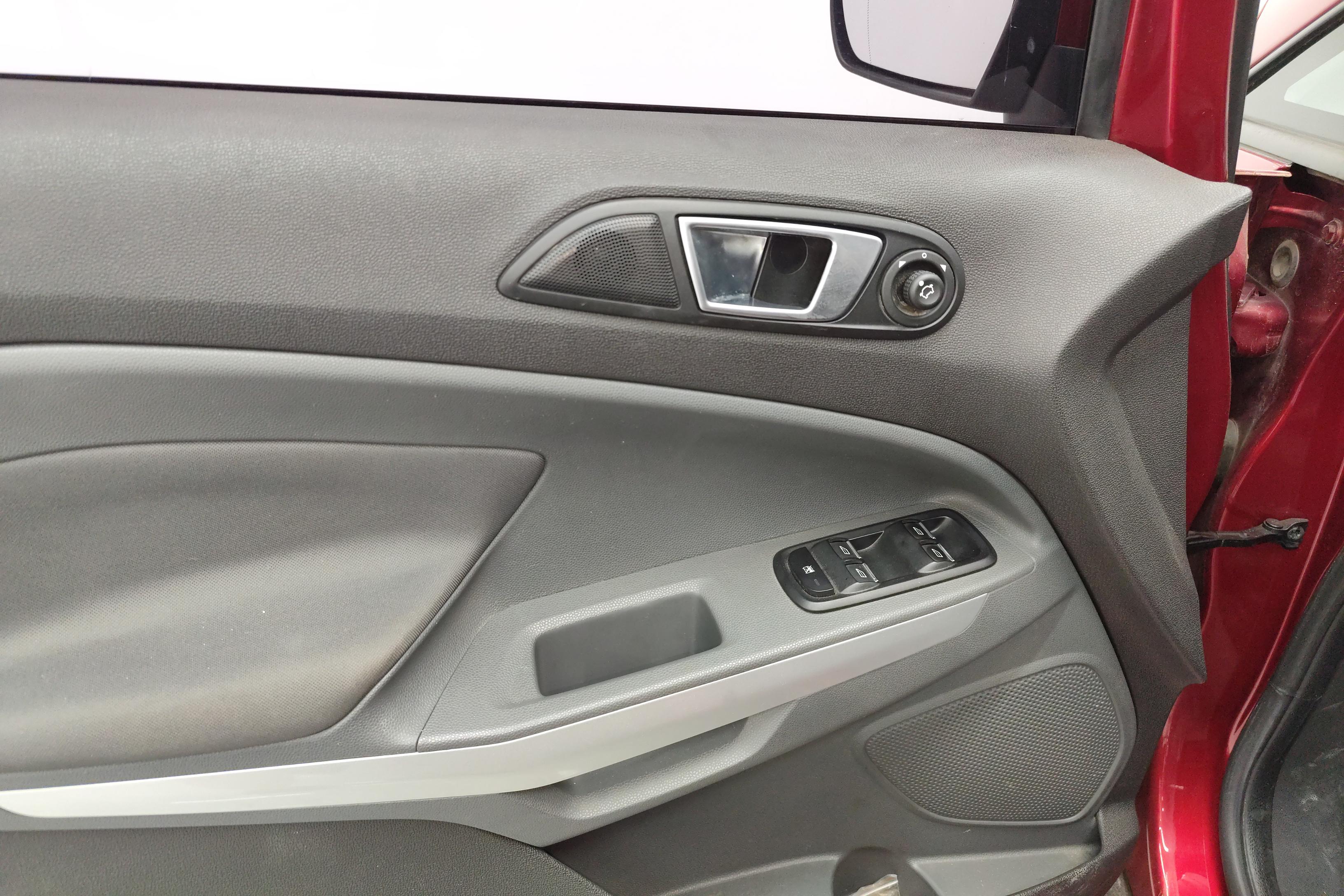 Ford EcoSport 2016 immagine di auto #22