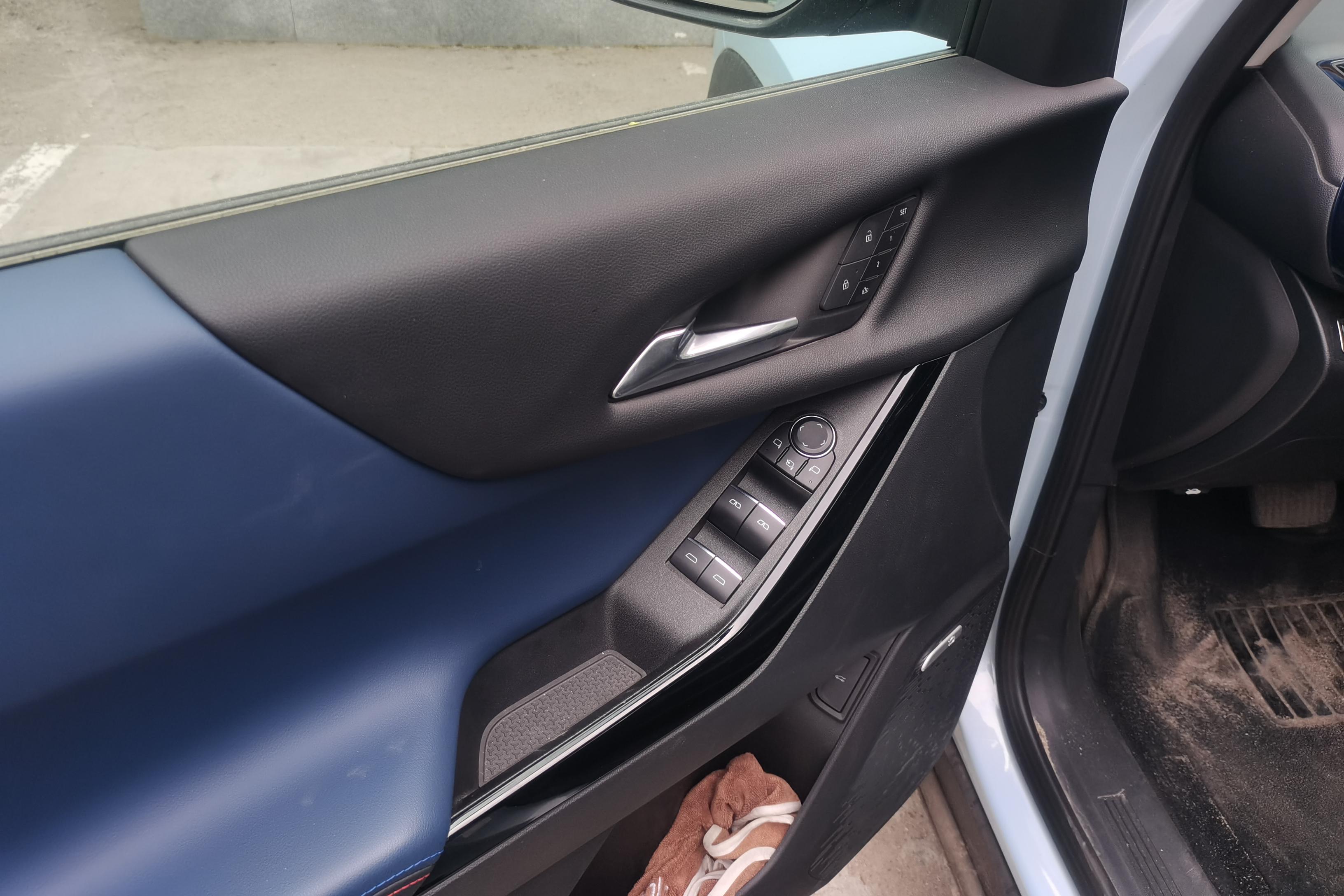 Chevrolet Equinox Plus 2024 car image #22