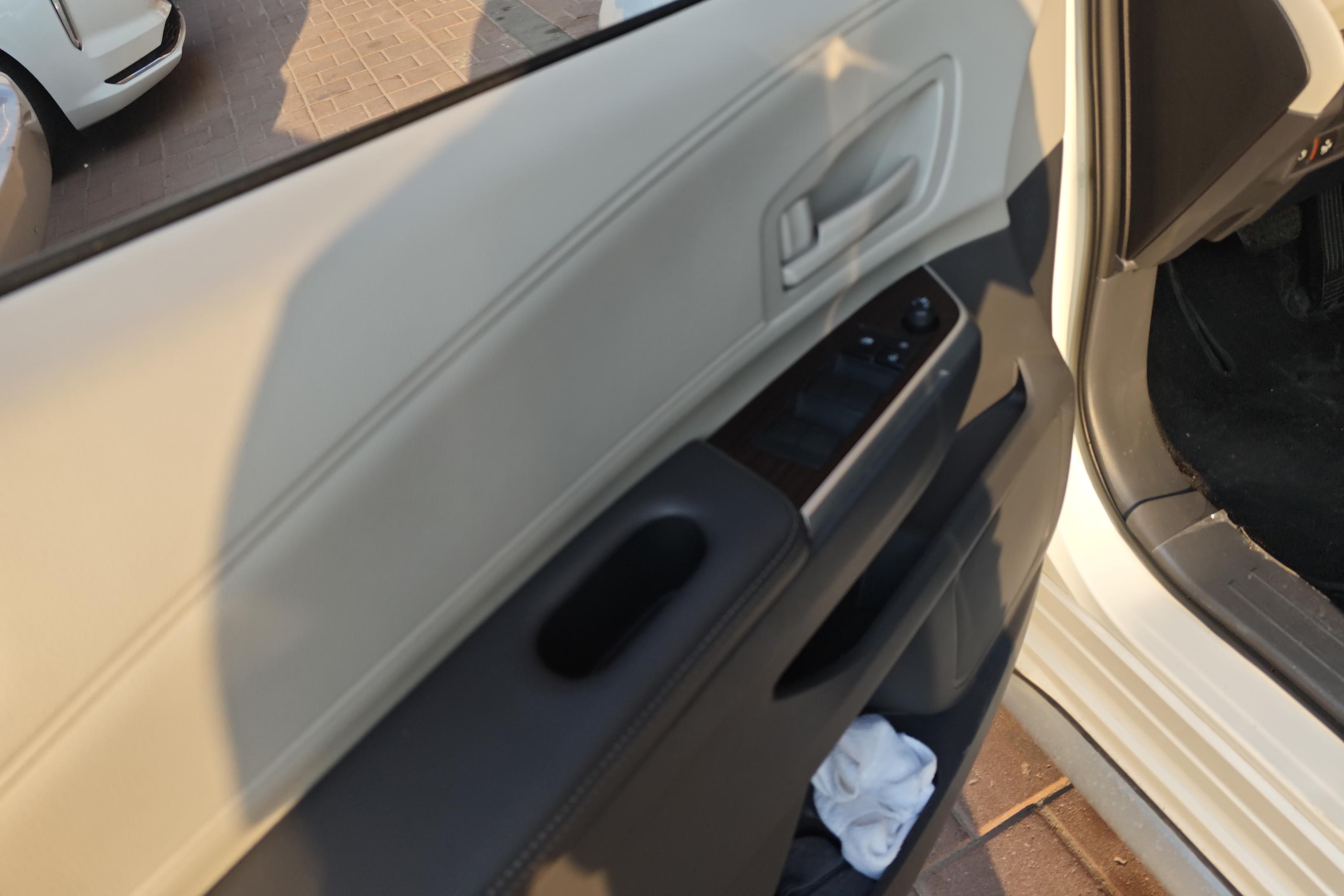 Toyota Granvia 2024 car image #22