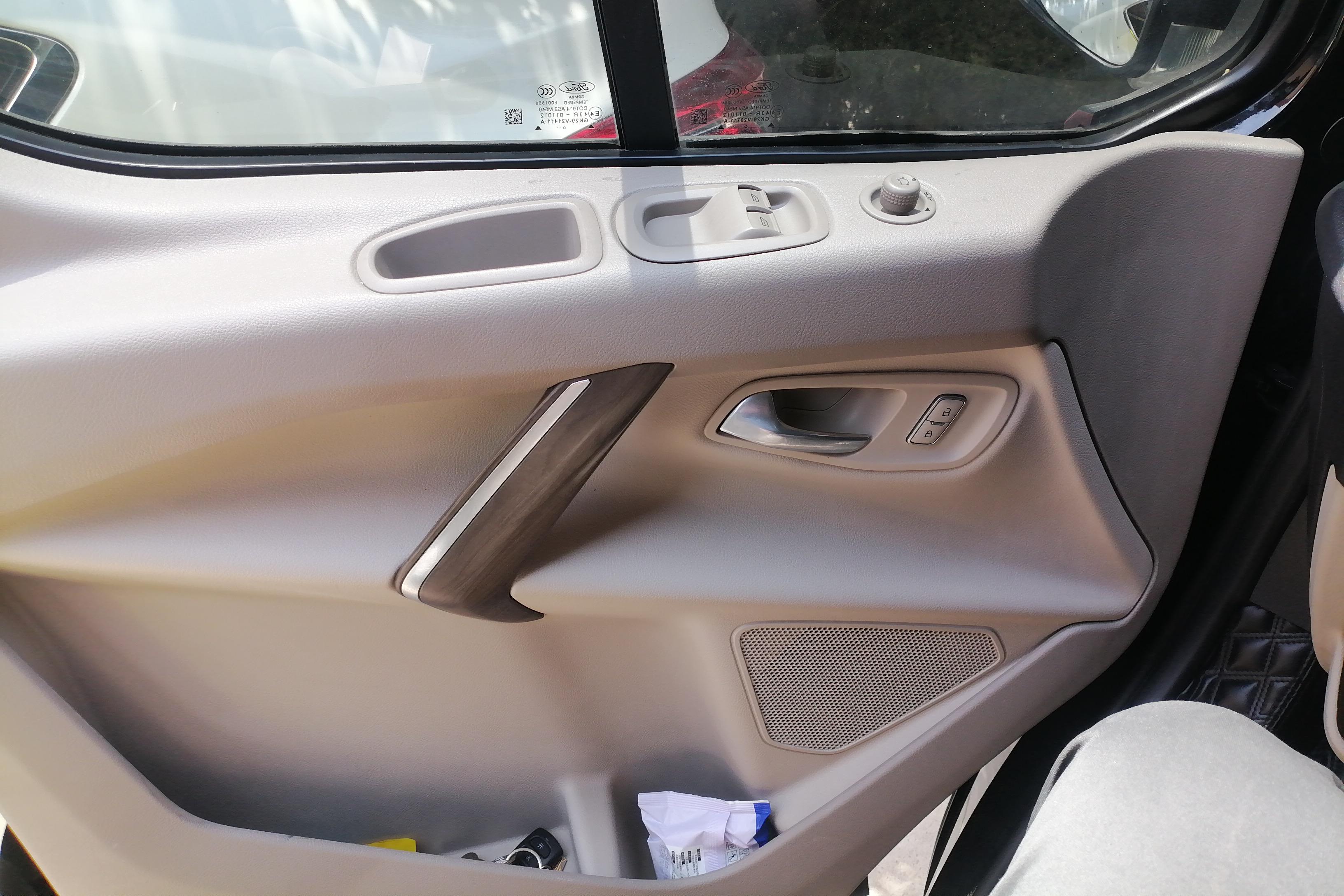 Ford Tourneo 2017 #22 Ford Tourneo 2017 car image #22