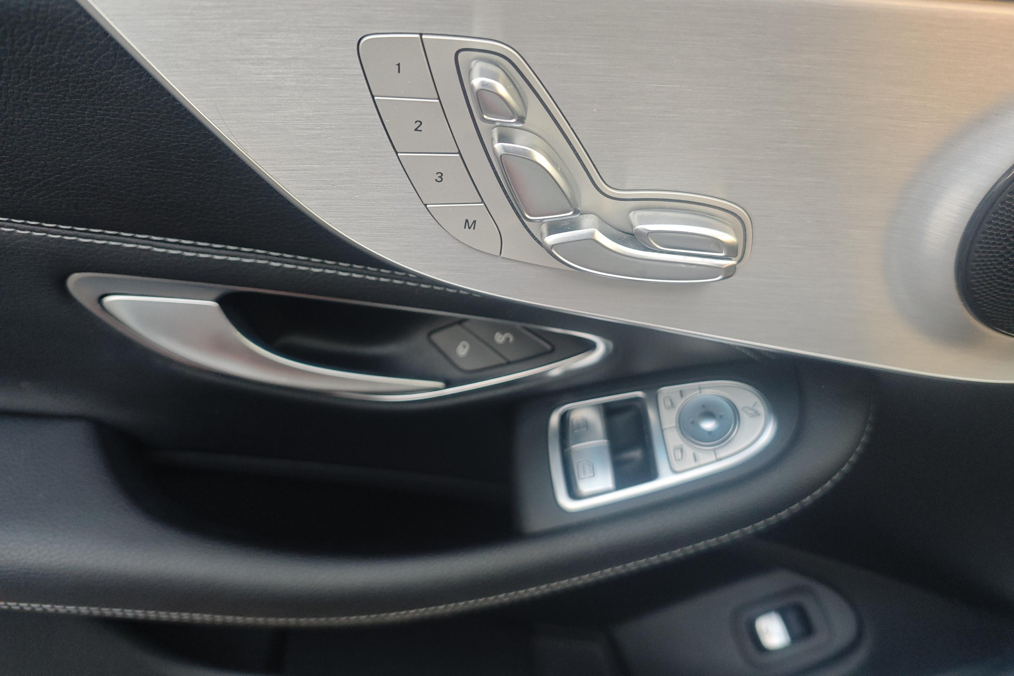 Mercedes-Benz C Class (Imported) 2017 #22 Mercedes-Benz C Class (Imported) 2017 car image #22