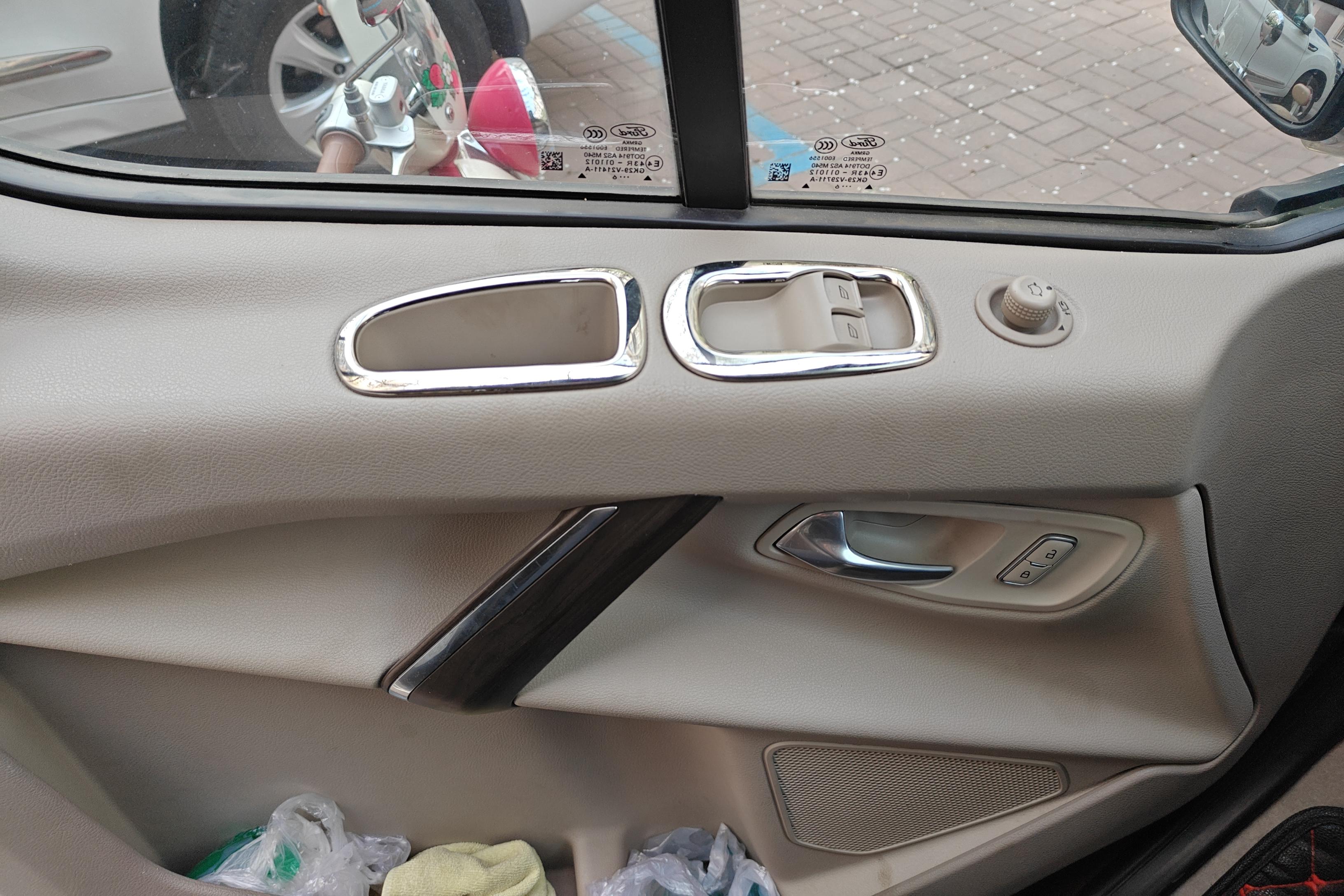 Ford Tourneo 2016 #22 Ford Tourneo 2016 immagine di auto #22