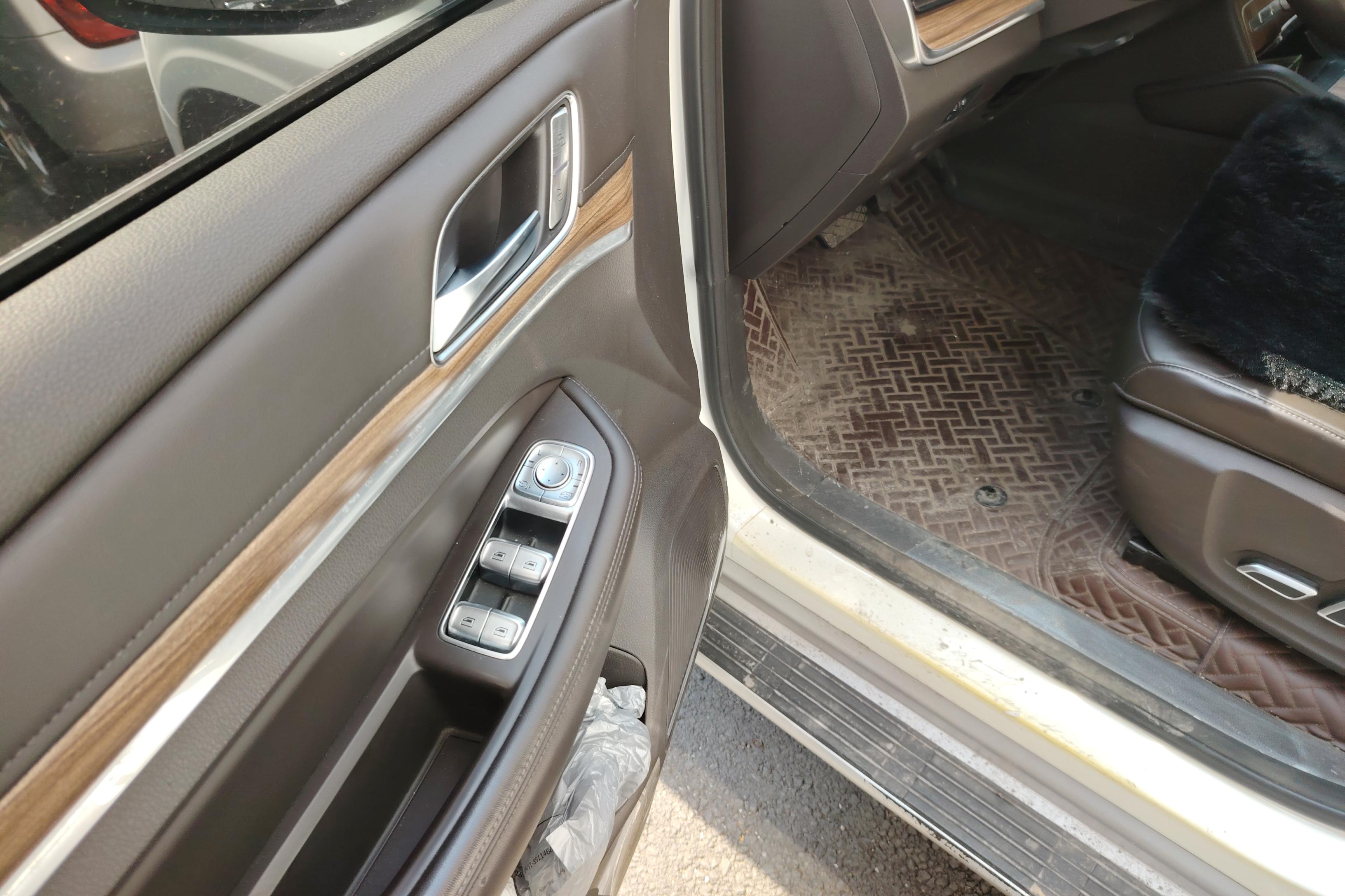 Roewe RX8 2019 image de voiture #22