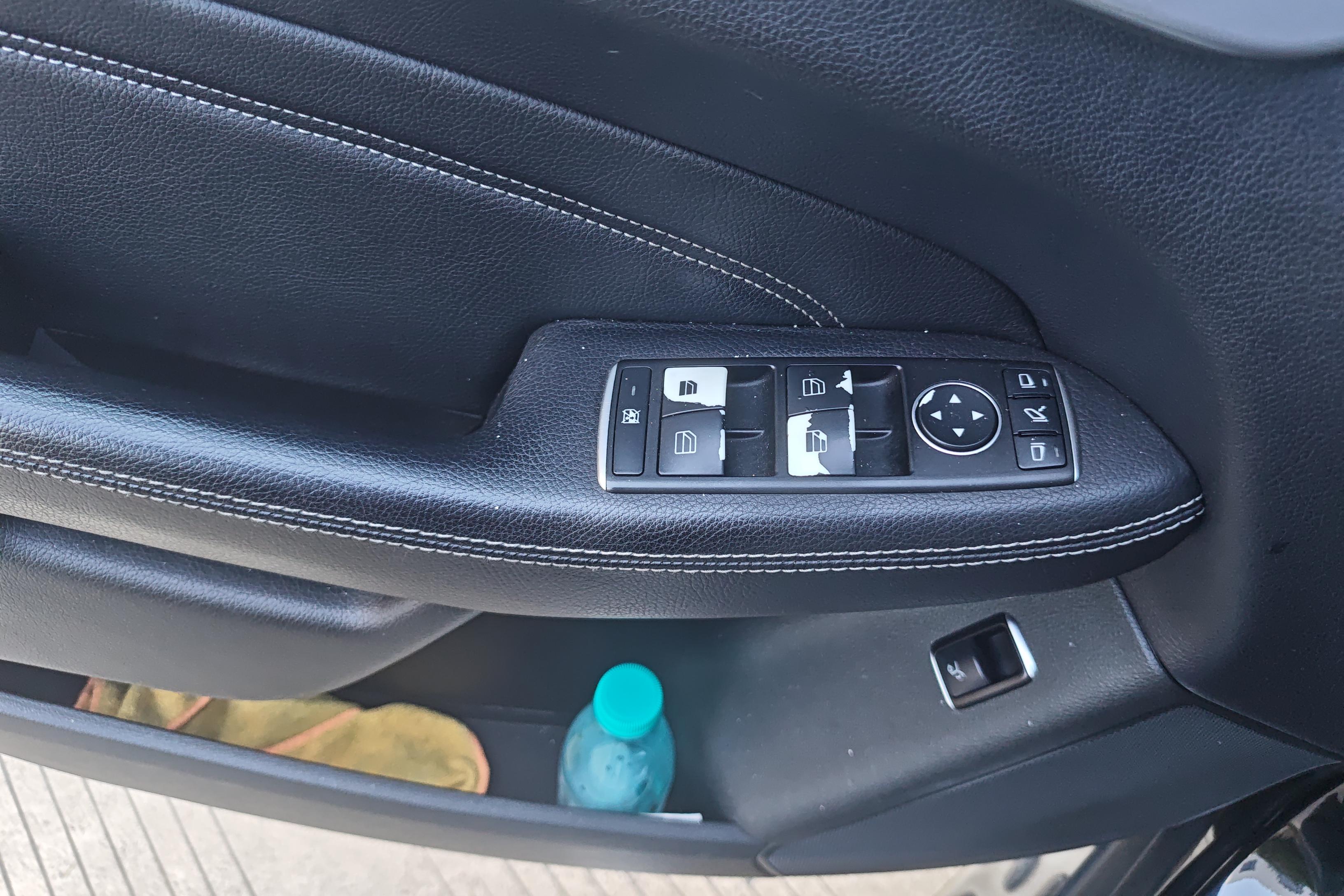 Mercedes-Benz M Class 2015 car image #22