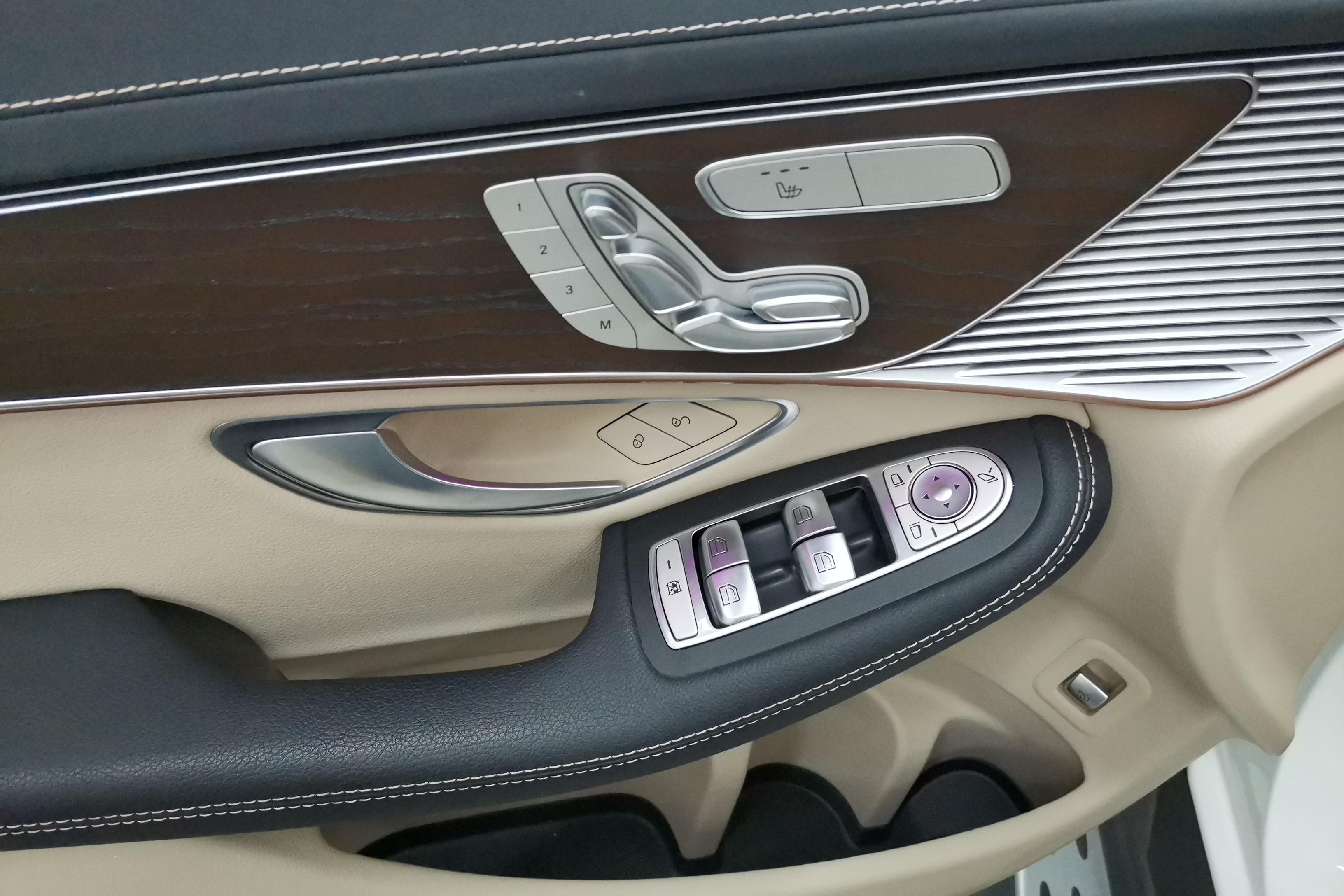 Mercedes-Benz EQC Class 2021 car image #22
