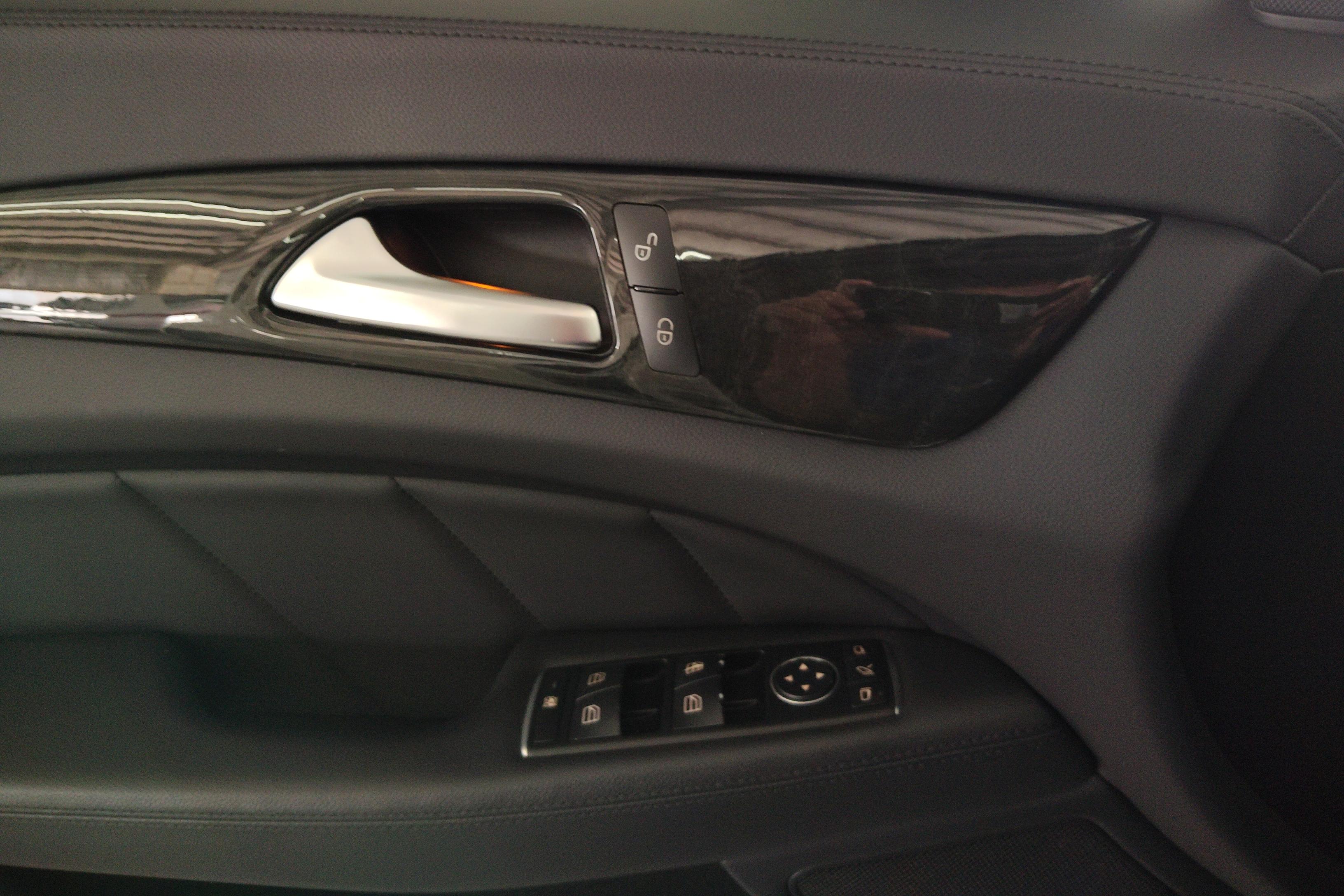 Mercedes-Benz CLS AMG 2015 car image #22