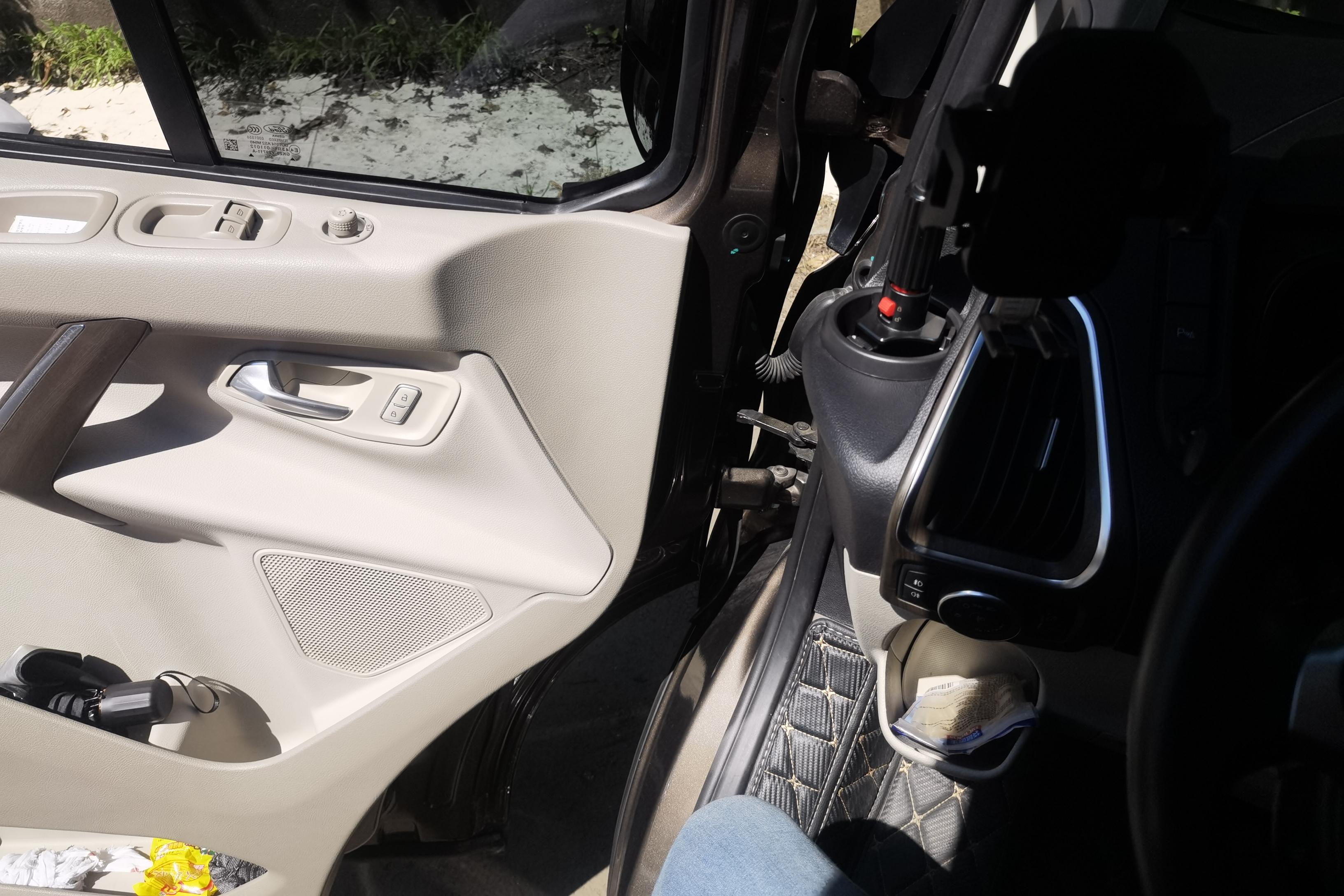 Ford Tourneo 2017 car image #22