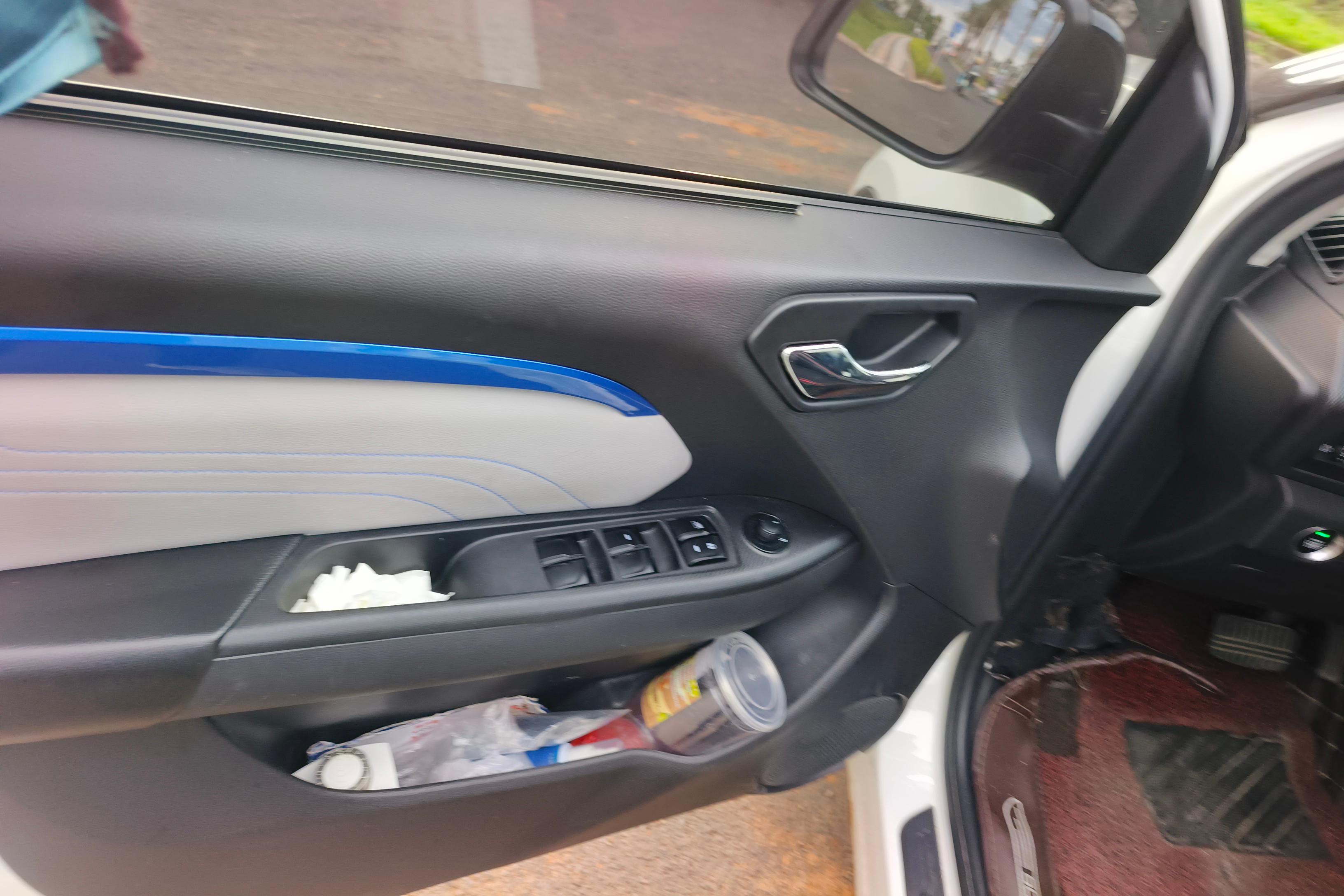 Soueast DX3 2018 #22 Soueast DX3 2018 car image #22