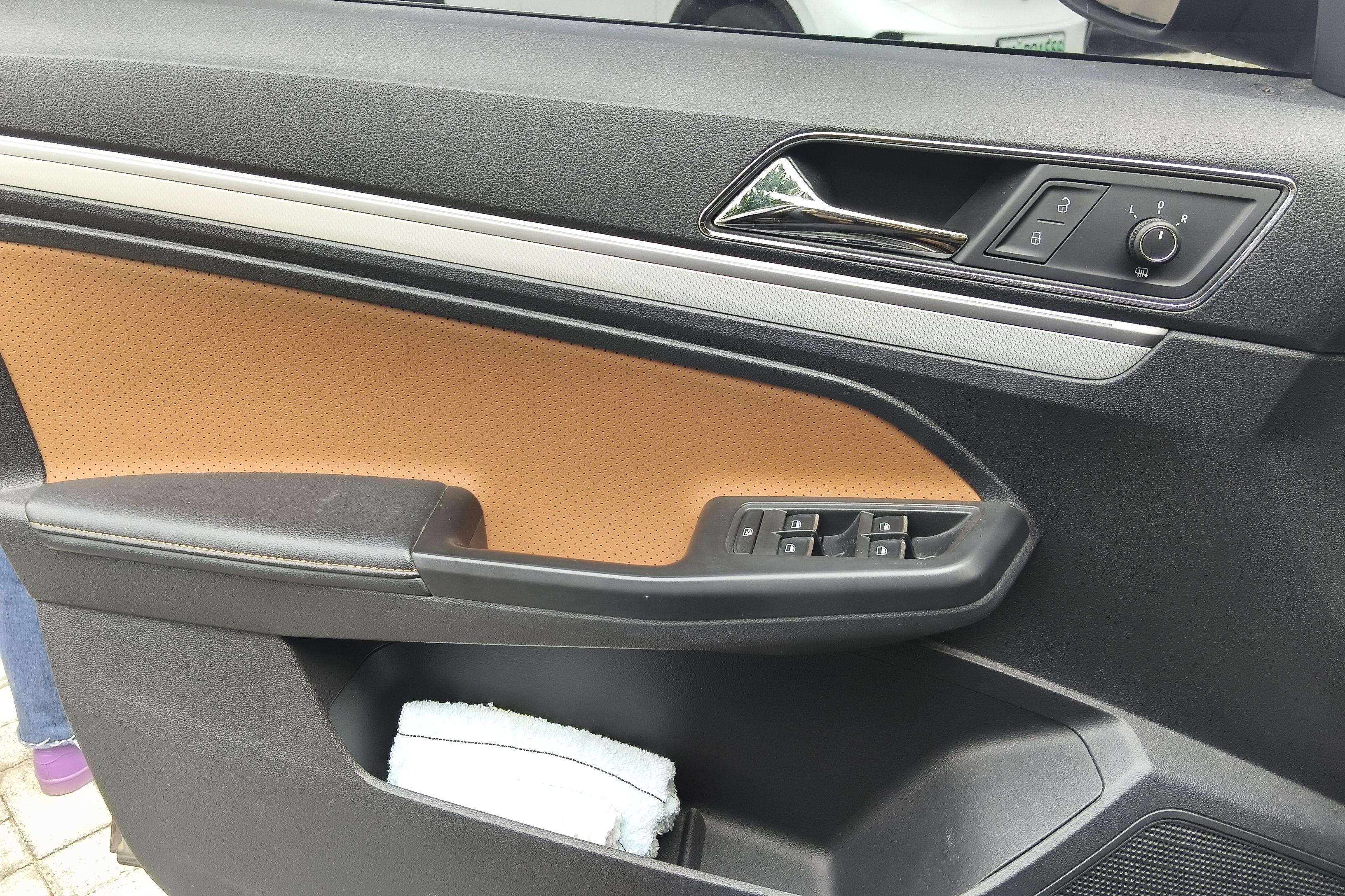 Volkswagen Cross Lavida 2017 immagine di auto #22