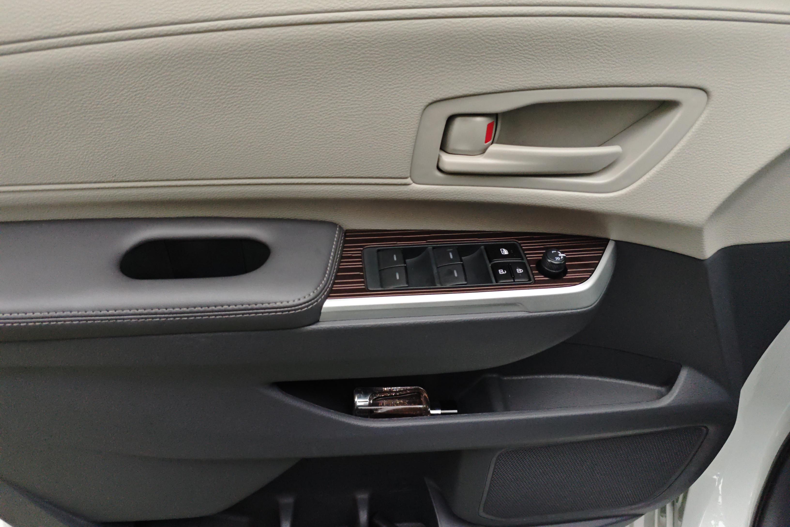 Toyota Granvia 2024 immagine di auto #22