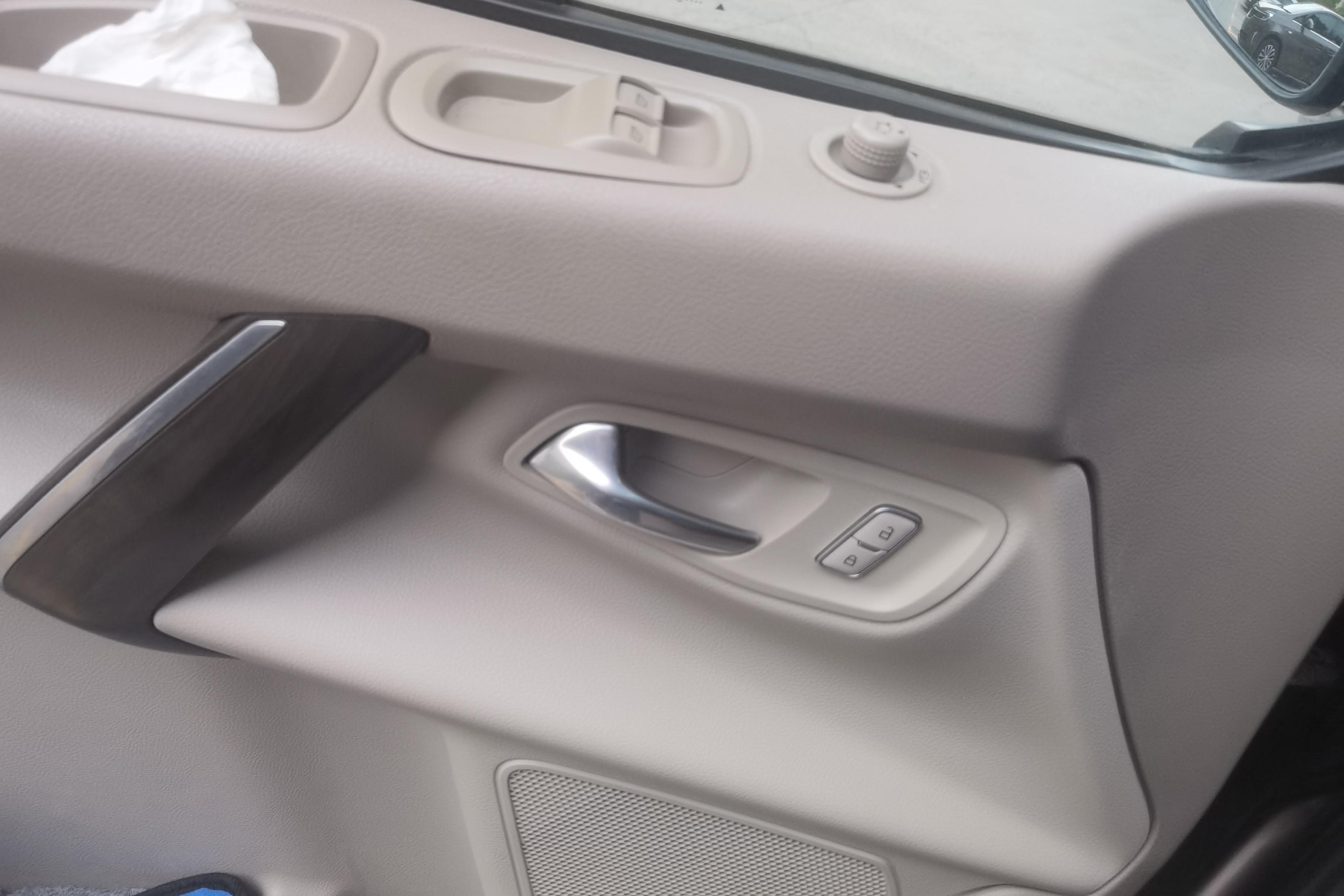 Ford Tourneo 2017 #22 Ford Tourneo 2017 car image #22