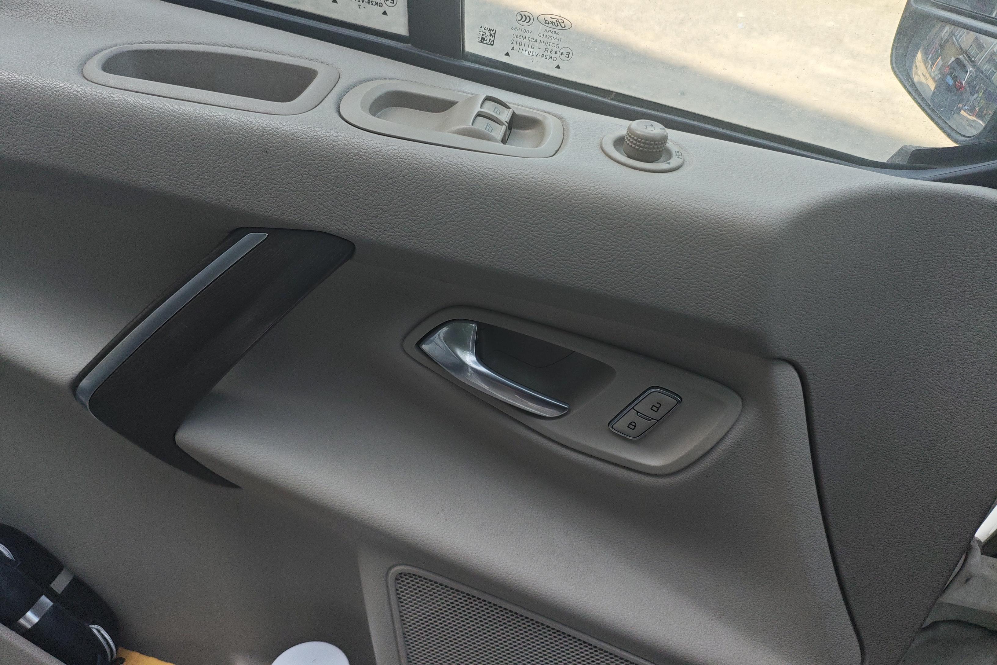 Ford Tourneo 2017 #22 Ford Tourneo 2017 car image #22