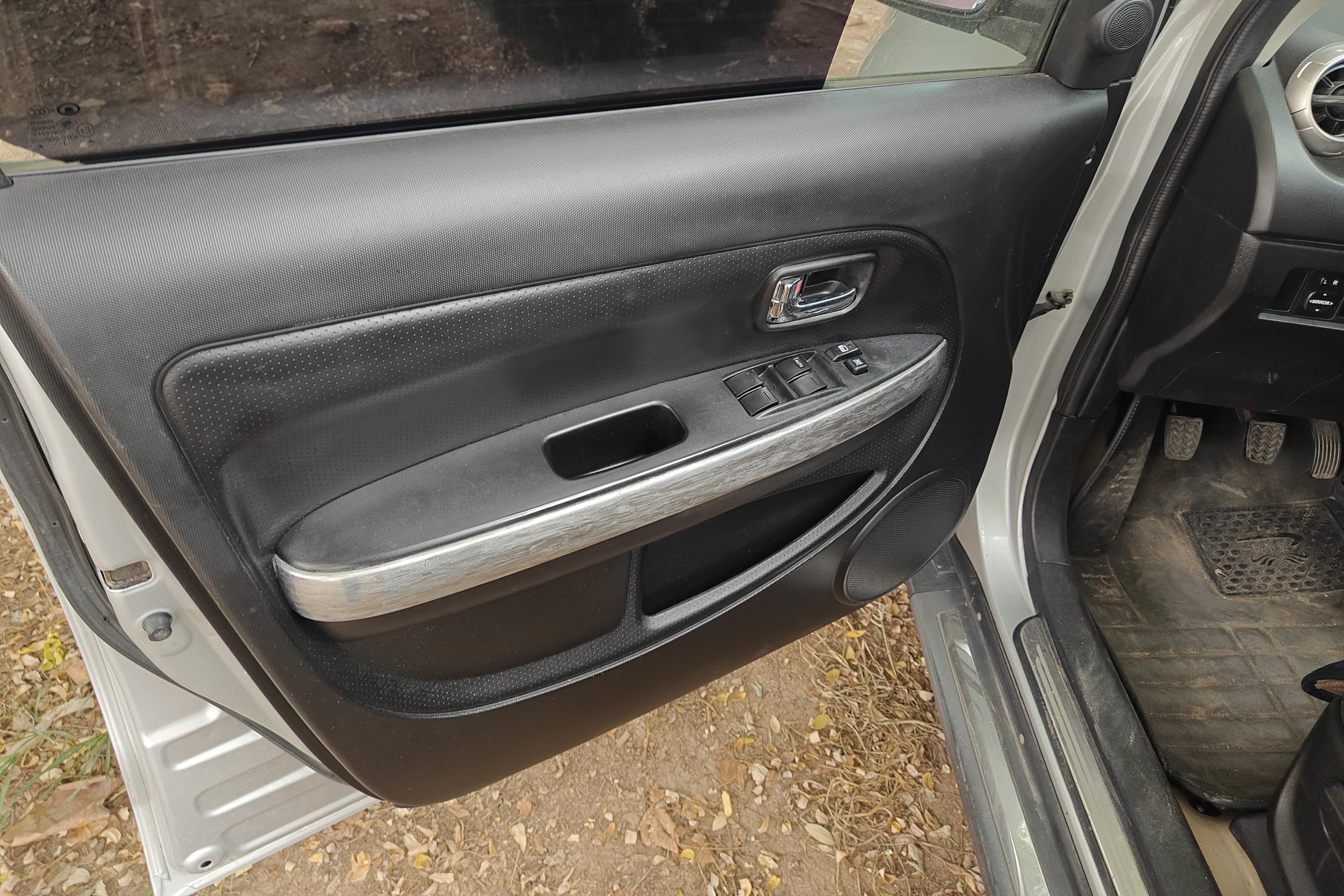 Great Wall M4 2013 car image #22