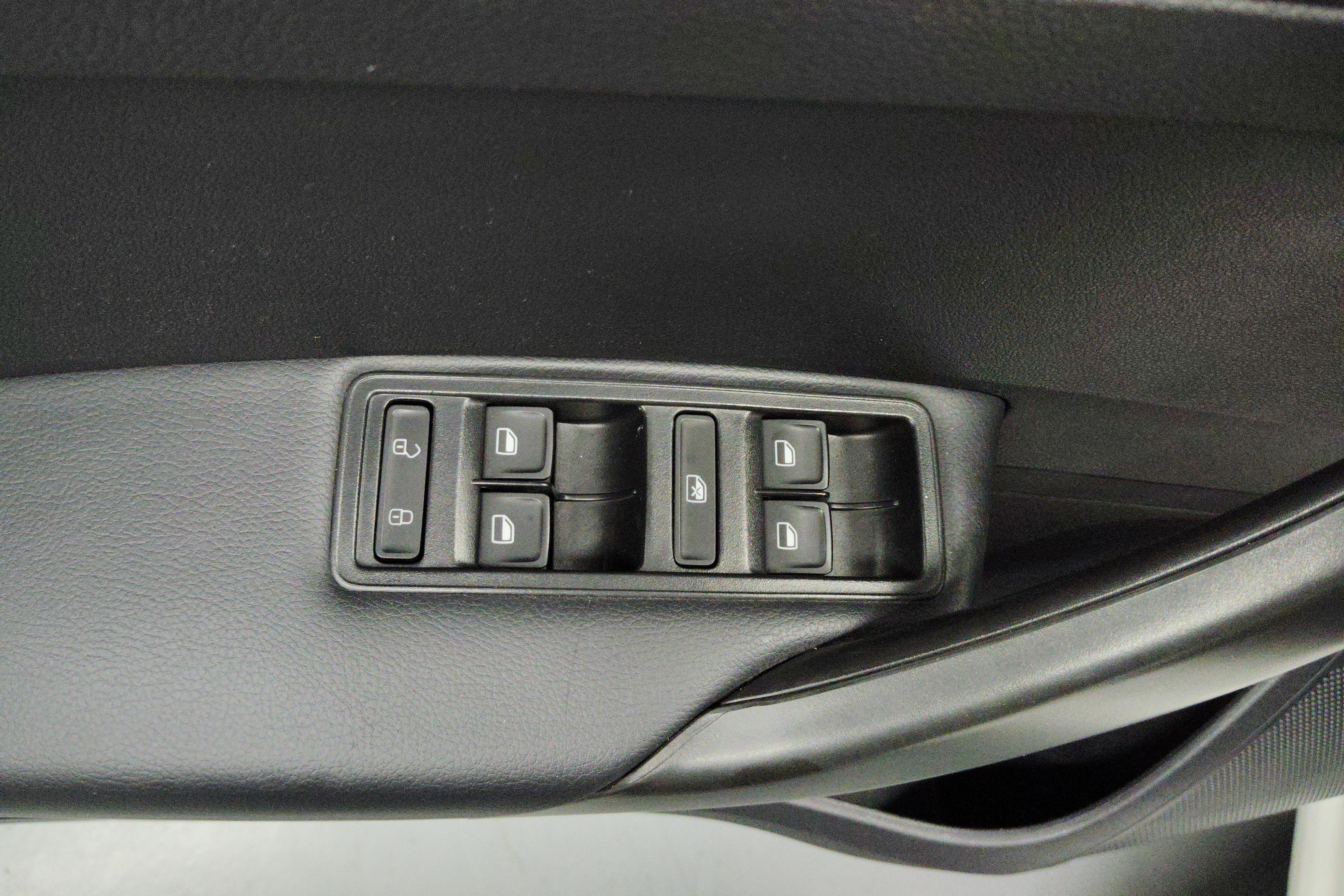 Skoda Rapid Spaceback 2016 car image #22