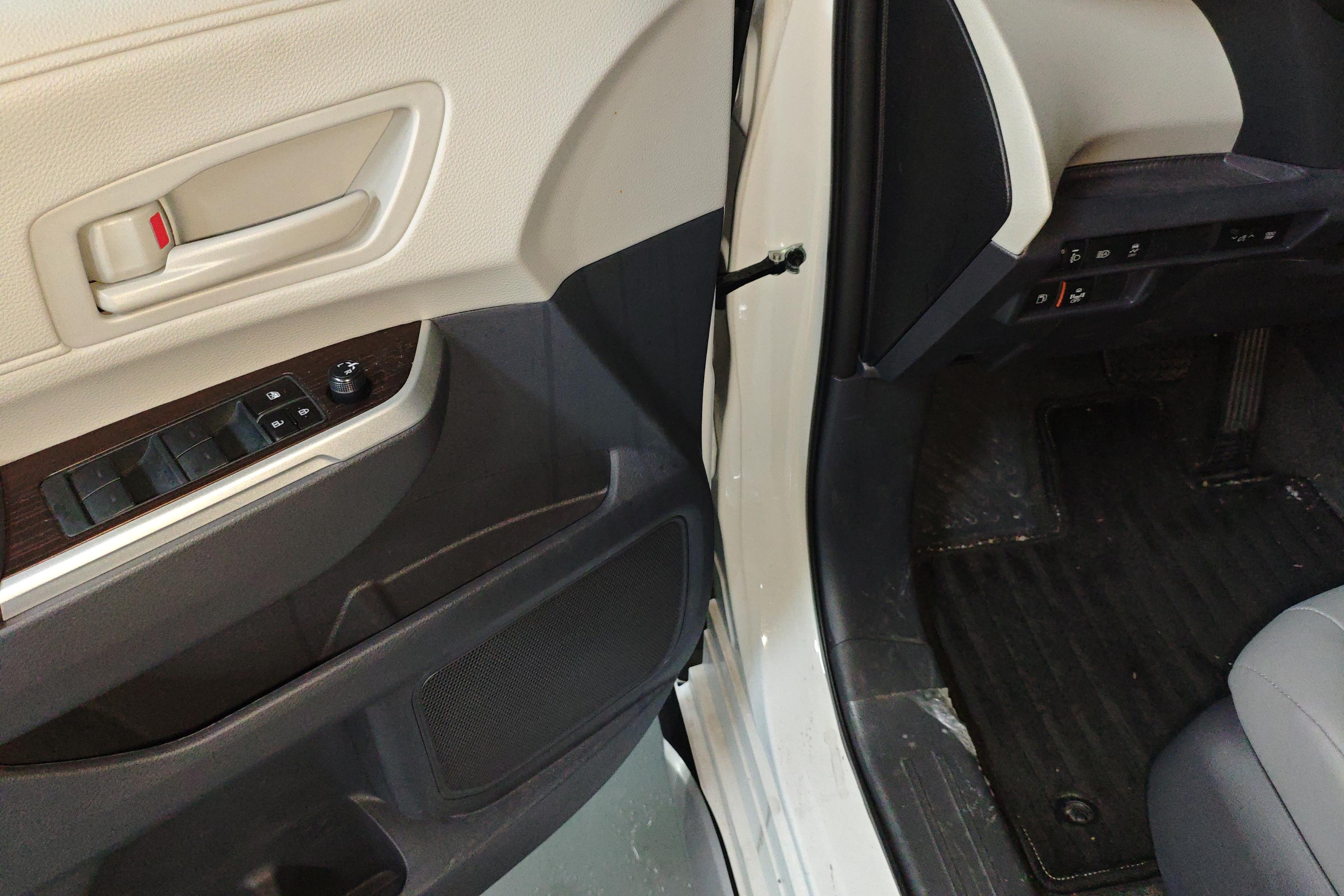 Toyota Granvia 2025 #22 Toyota Granvia 2025 car image #22