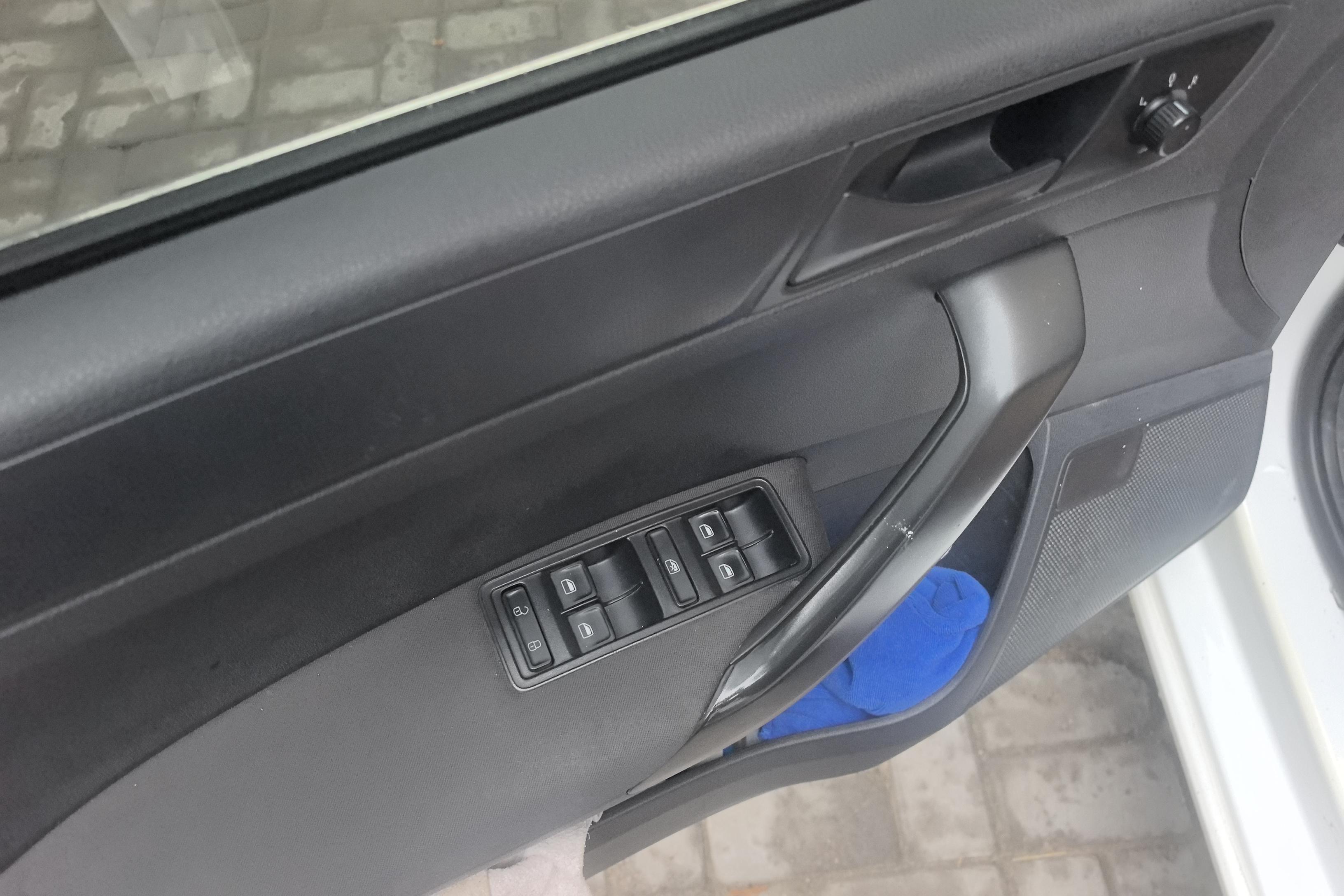 Skoda Rapid Spaceback 2016 car image #22