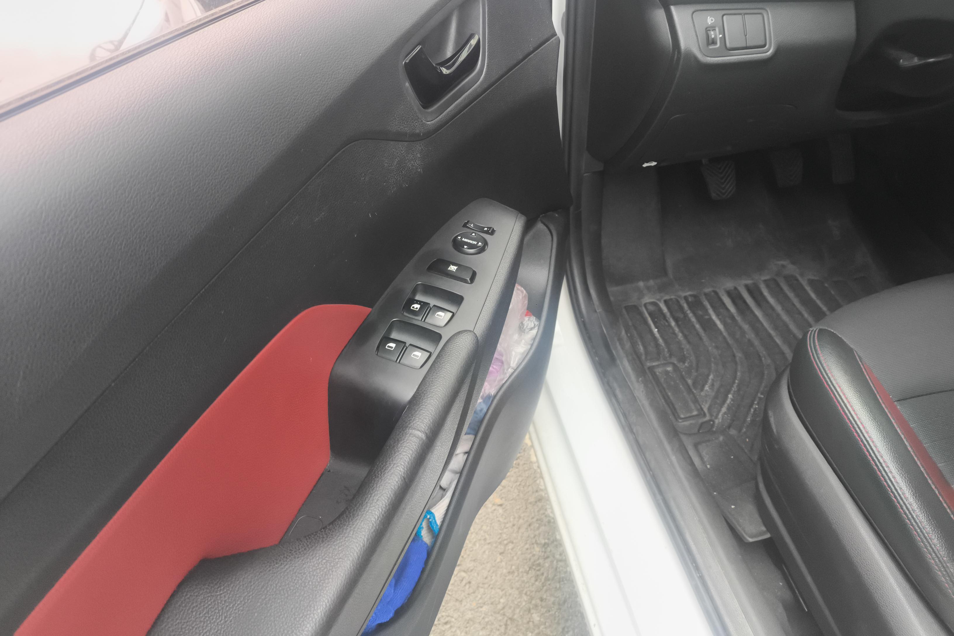 Hyundai Verna 2017 car image #22