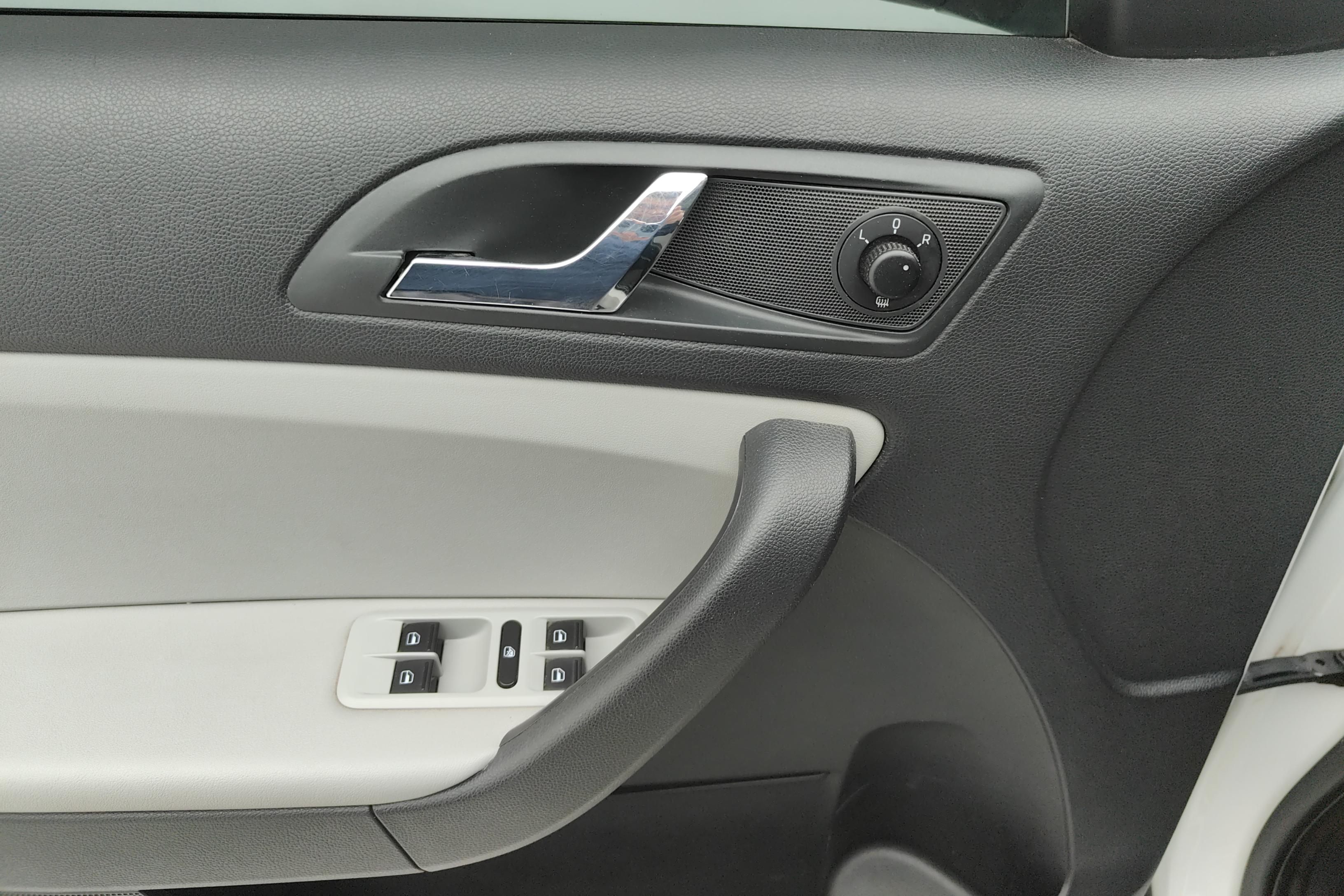 Skoda Yeti 2016 car image #22