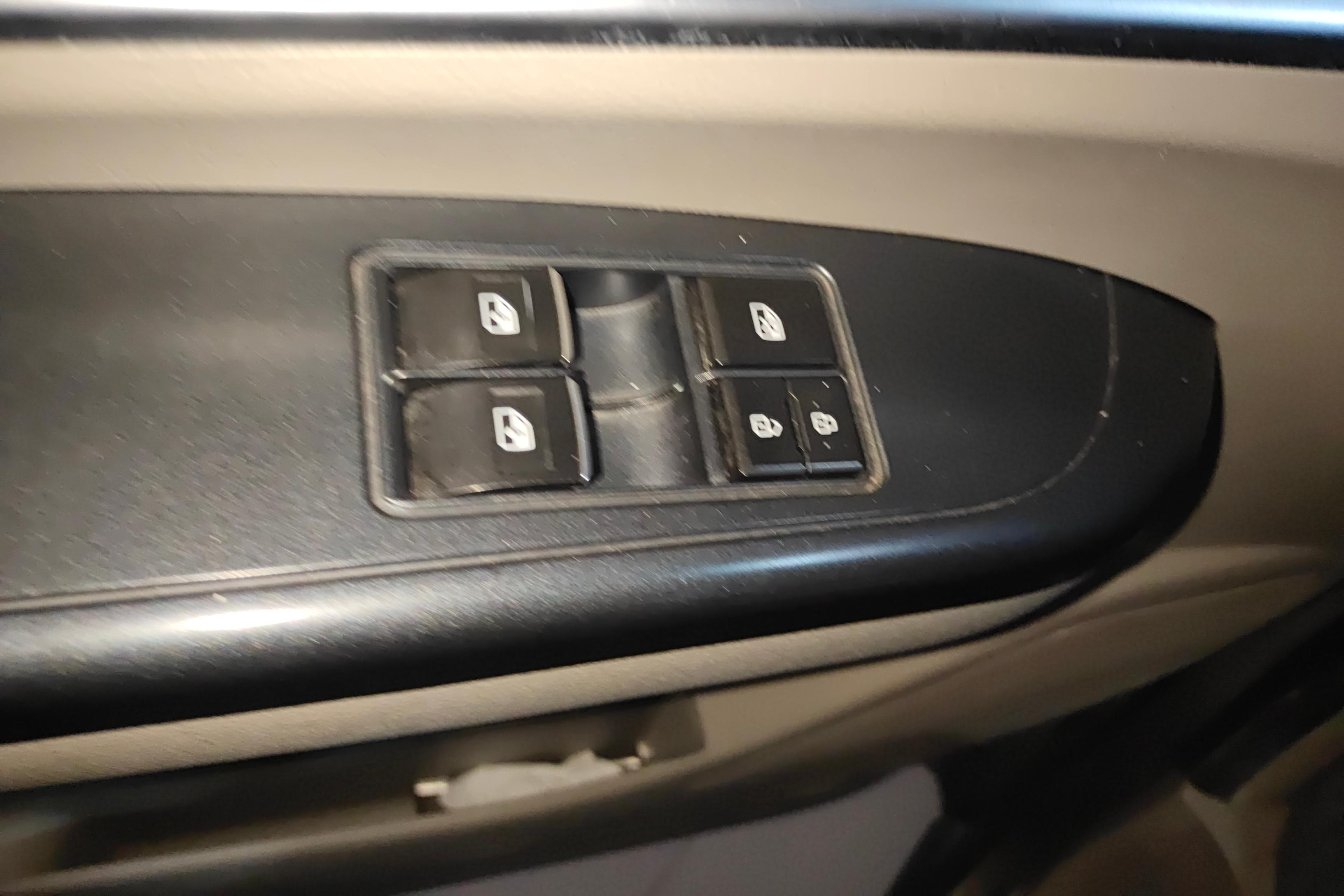 Forthing Lingzhi EV 2020 immagine di auto #22