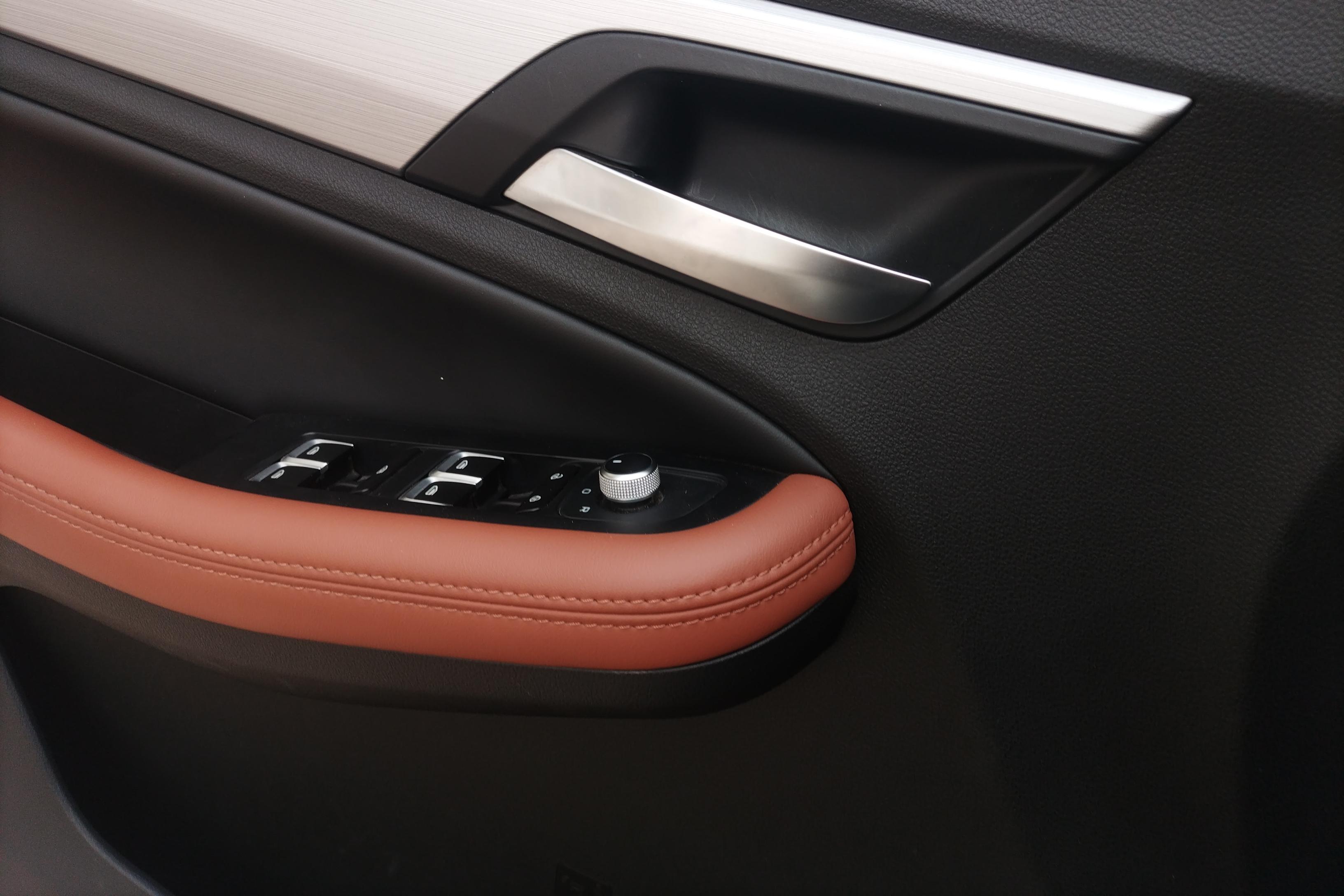 GEELY Vision 2020 car image #22