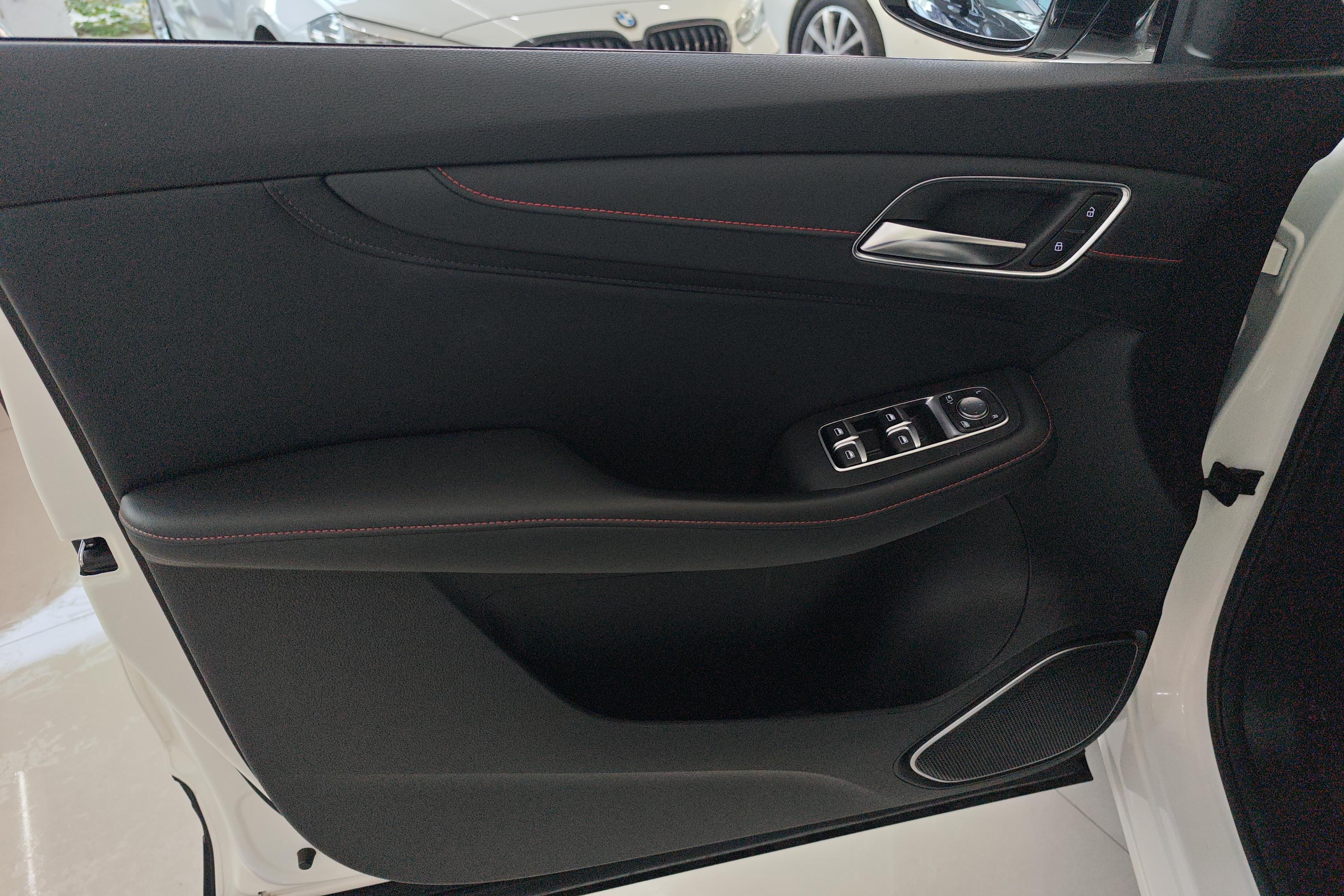 MG Pilot New Energy 2021 #22 MG Pilot New Energy 2021 car image #22