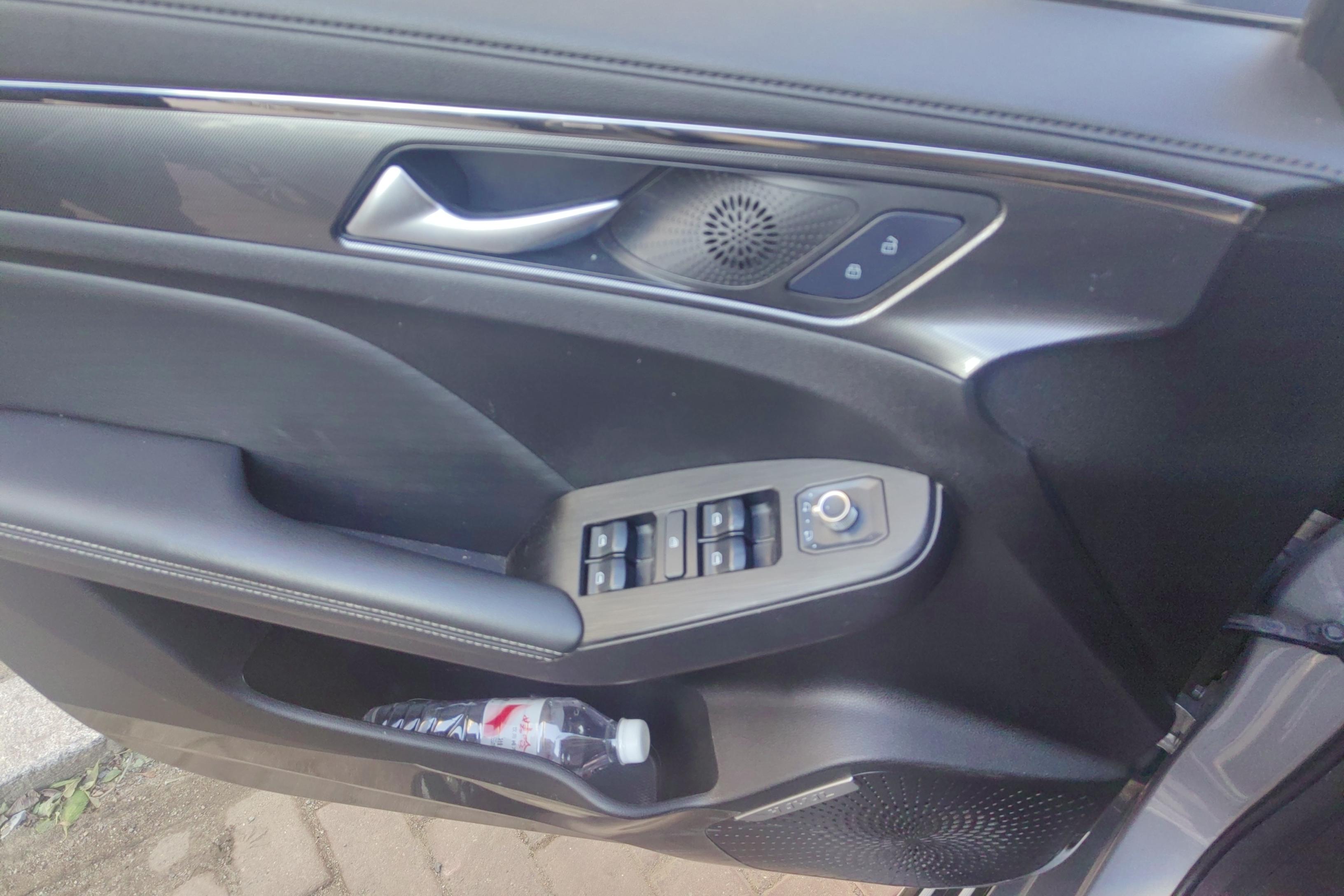 Haval Jolion 2021 #22 Haval Jolion 2021 car image #22