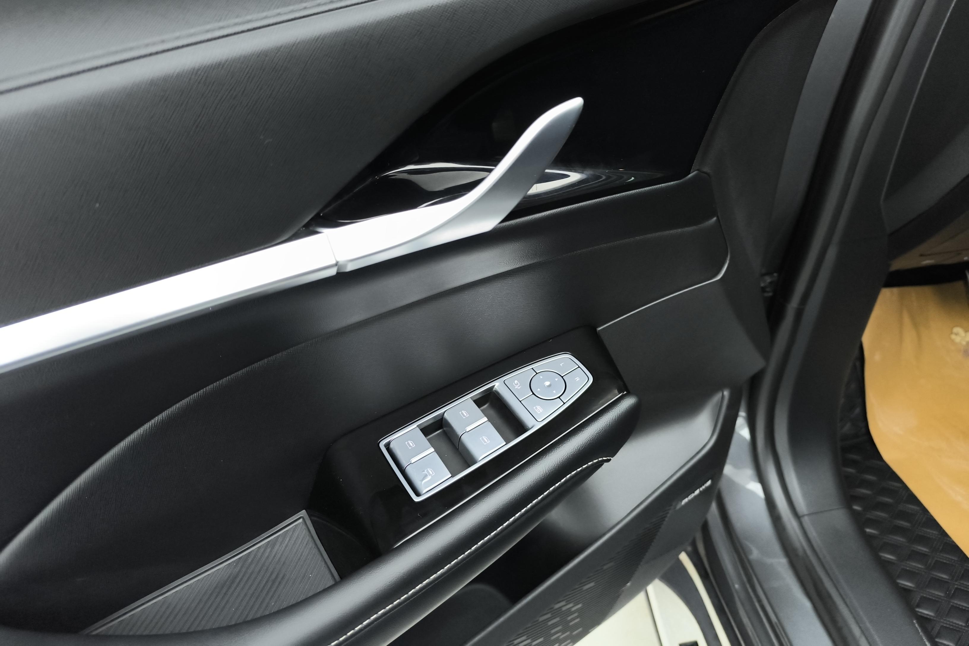 Roewe RX5 MAX 2023 изображение автомобиля #22