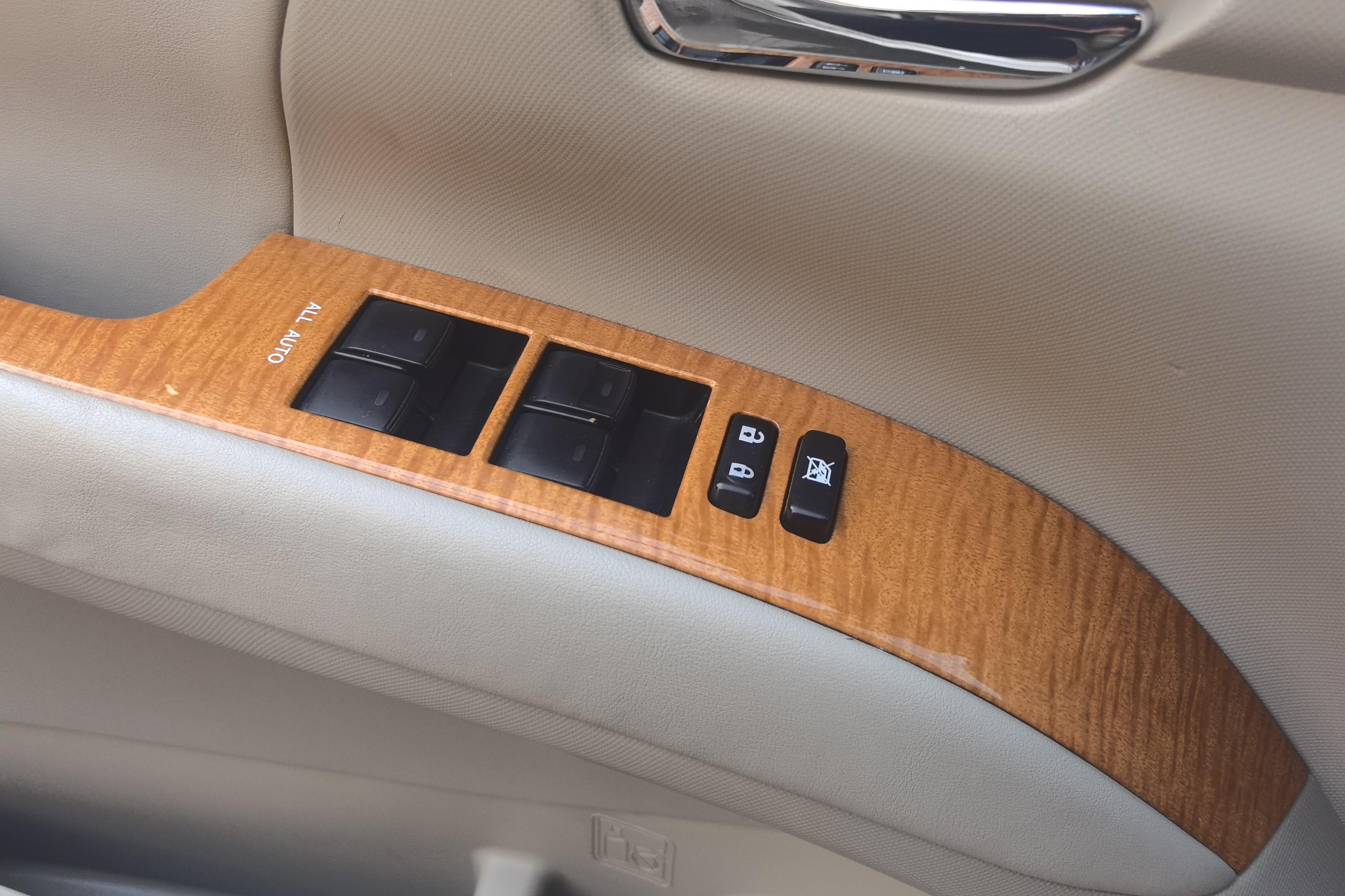 Toyota Previa 2012 car image #22